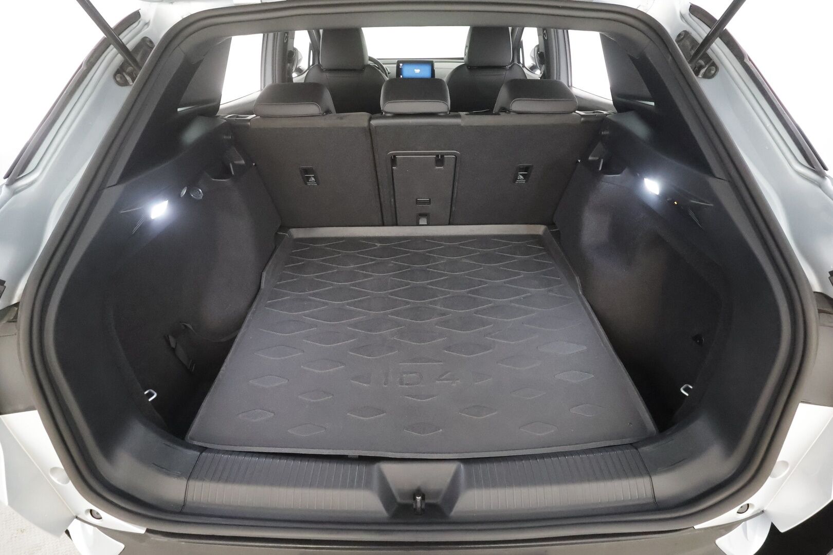 Volkswagen ID.4 2022 Pro Performance 150 kW, akku 77 kWh - | ILP | Koukku | ACC | LED | P.kamera | Hierovat Sporttipenkit Muistilla | Navi | Kaistavahti | Keyless | Merkkihuollot | Kahdet renkaat |