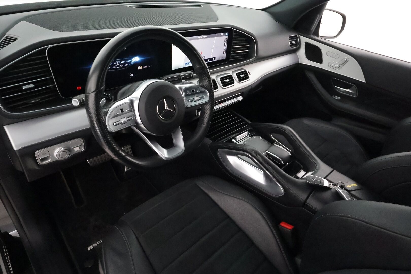 MERCEDES-BENZ GLE 2022 GLE 350 e 4MATIC EQ Power / Distronic+ / 360° Kamera / Nahka-alcantara Sähköpenkit / Esilämmitys / Apple&Android - AMG-sisäpaketti / 2x aluvanteet / Huippusiisti
