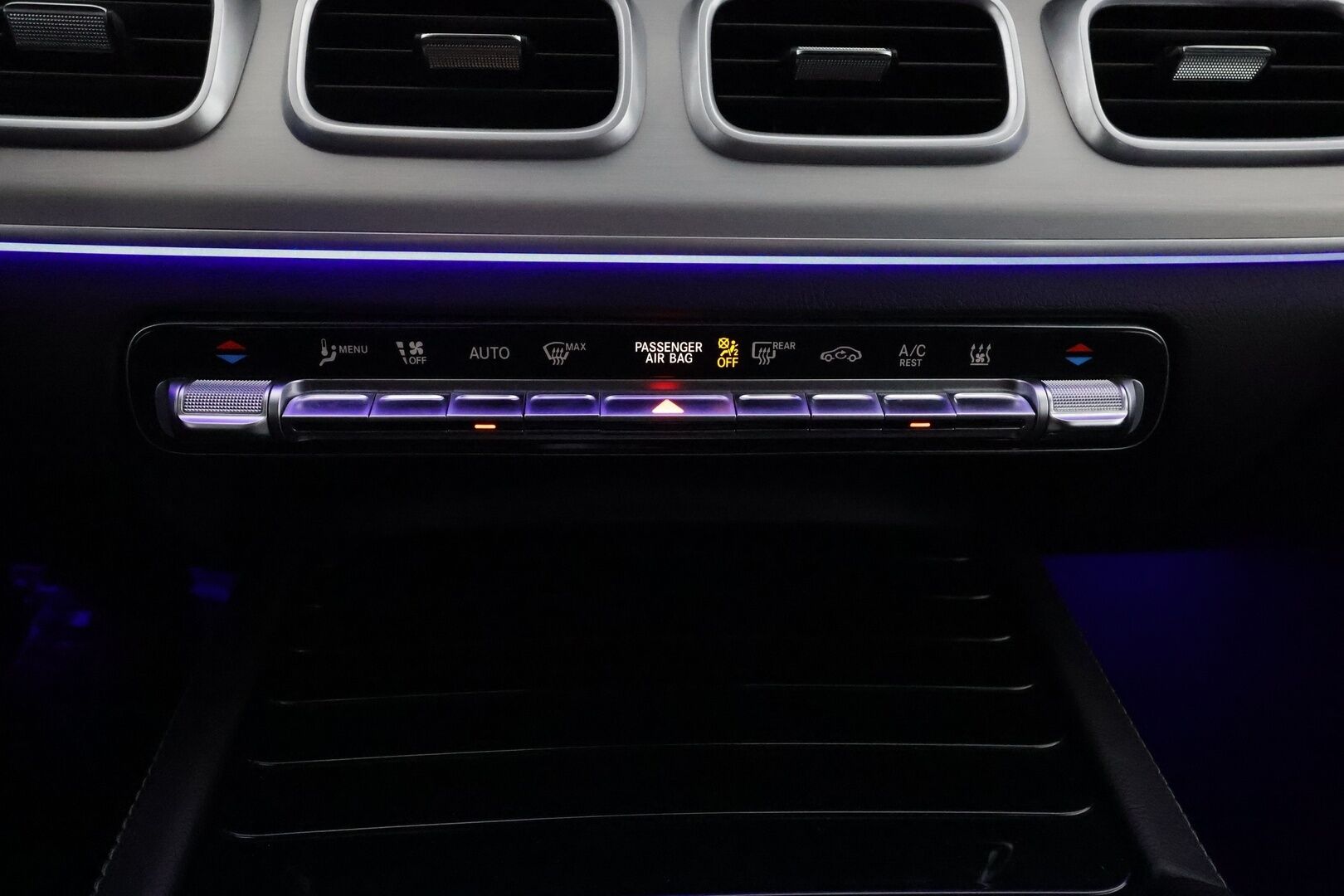 MERCEDES-BENZ GLE 2022 GLE 350 e 4MATIC EQ Power / Distronic+ / 360° Kamera / Nahka-alcantara Sähköpenkit / Esilämmitys / Apple&Android - AMG-sisäpaketti / 2x aluvanteet / Huippusiisti