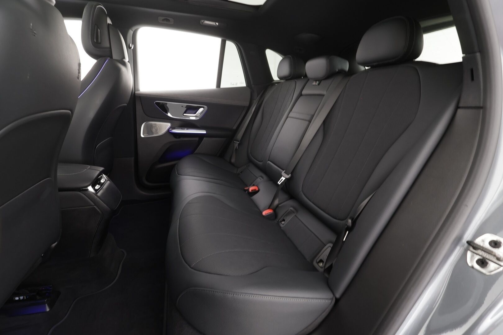 MERCEDES-BENZ EQE SUV 2024 350 4MATIC SUV * Adapt.Vakkari / Burmester / Muistipenkit / Digital Led-ajovalot / Peruutuskamera 360 / Panoraama * - 2x GoodYear Renkaat Ja Vanteet - HULLUT AVAJAISHULINAT KORKOTARJOUS 3,29 %