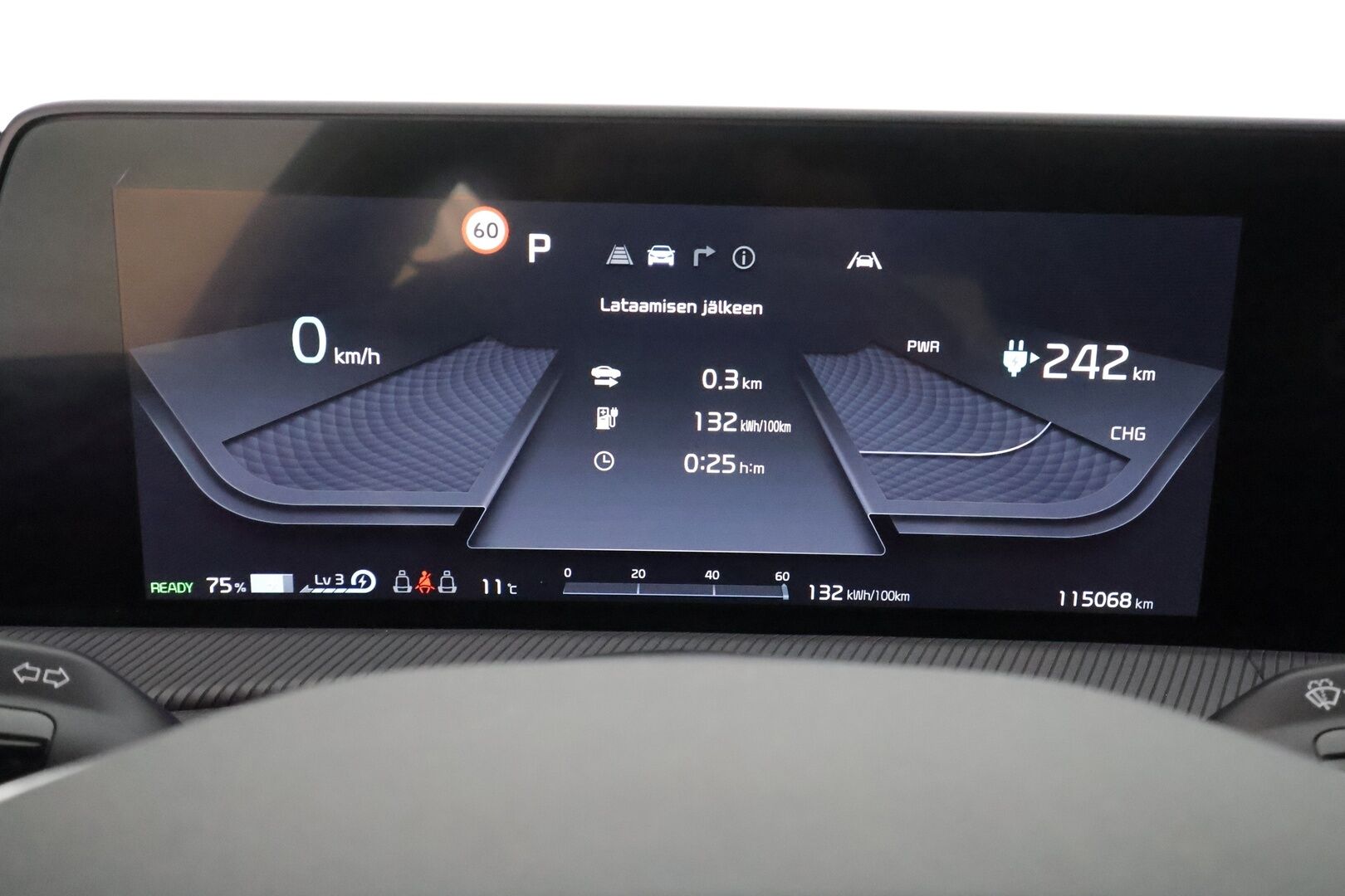 KIA EV6 2023 GT AWD 77 kWh 585 hv - | ACC | ILP | Koukku | Meridian | Kattoluukku | HUD | 360° | HDA | BSM | CTA | Ambient light | Lämm. ratti | IFS-LED | 2x alut | Merkkihuollot | - KORKO VAIN 3,99 %