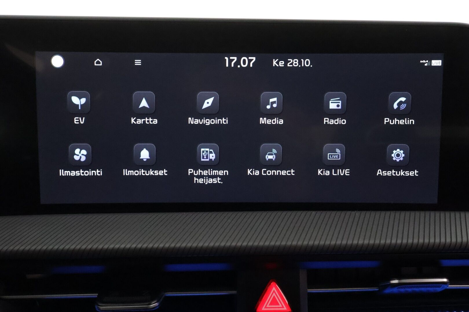 KIA EV6 2023 GT AWD 77 kWh 585 hv - | ACC | ILP | Koukku | Meridian | Kattoluukku | HUD | 360° | HDA | BSM | CTA | Ambient light | Lämm. ratti | IFS-LED | 2x alut | Merkkihuollot | - KORKO VAIN 3,99 %