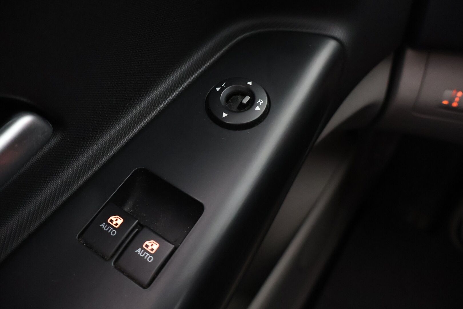 Kia cee'd 2008 1,6 CRDi EX SW *YritysOutlet - Myydään vain yrityksille - Lohkolämmitin sisäpistokkeella / kahdet renkaat / Suomi-auto / Vähän ajettu / Koukku / 12/25 katsastettu