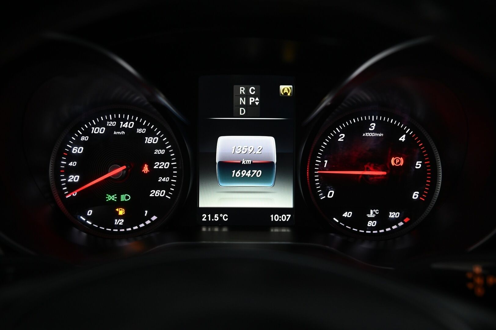 Mercedes-Benz V 2017 250 d pitkä A3 A*Webasto / 8-paikkainen / nahat / ILS / Koukku* - 3,99 % KORKOTARJOUS TÄHÄN AUTOON - 