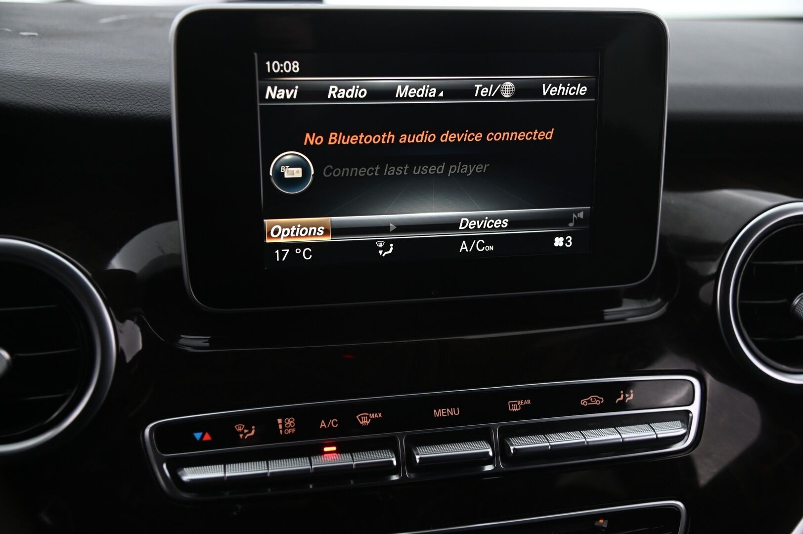 Mercedes-Benz V 2017 250 d pitkä A3 A*Webasto / 8-paikkainen / nahat / ILS / Koukku* - 3,99 % KORKOTARJOUS TÄHÄN AUTOON - 