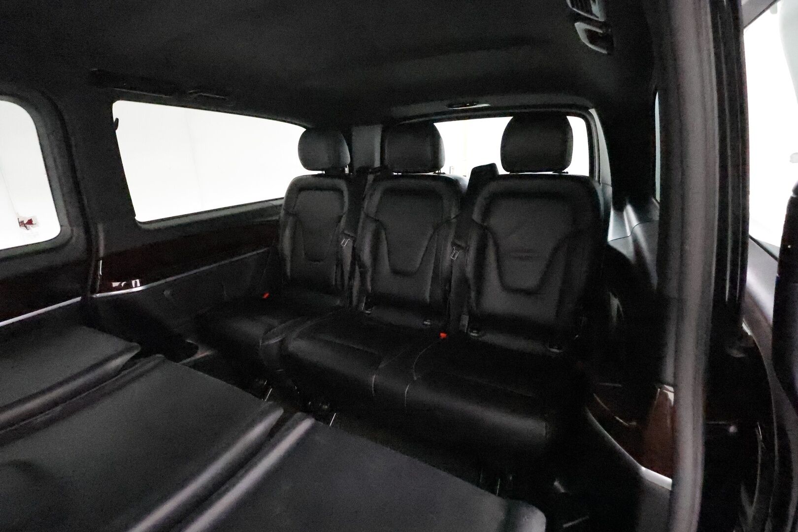 Mercedes-Benz V 2017 250 d pitkä A3 A*Webasto / 8-paikkainen / nahat / ILS / Koukku* - 3,99 % KORKOTARJOUS TÄHÄN AUTOON - 