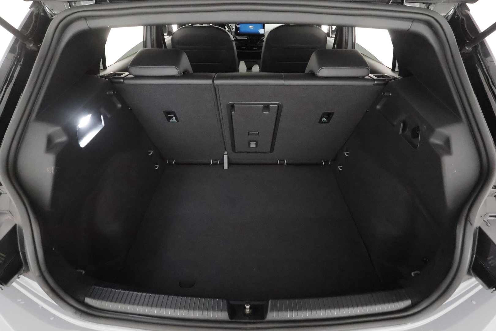 VOLKSWAGEN ID.3 2023 Pro S 150kW - | ACC | ILP | Kaistavahti | IQ.Light | P.Tutkat | Ratinlämmitin | Navi | Puolinahat | Ambient | Koti & Kauppalaturi | Merkkihuollettu |