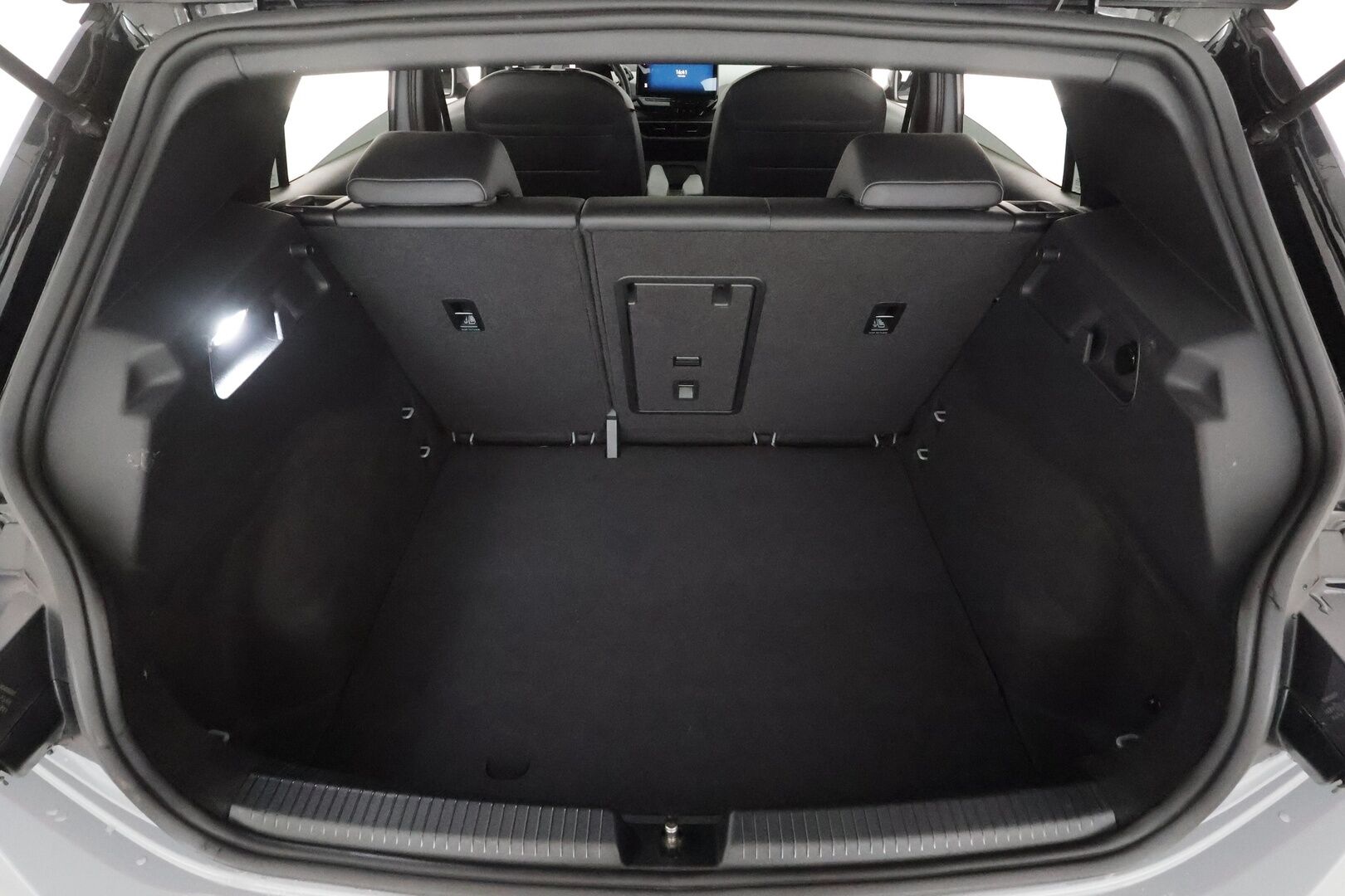 VOLKSWAGEN ID.3 2023 Pro S 150kW - | ACC | ILP | Kaistavahti | IQ.Light | P.Tutkat | Ratinlämmitin | Navi | Puolinahat | Ambient | Koti & Kauppalaturi | Merkkihuollettu |