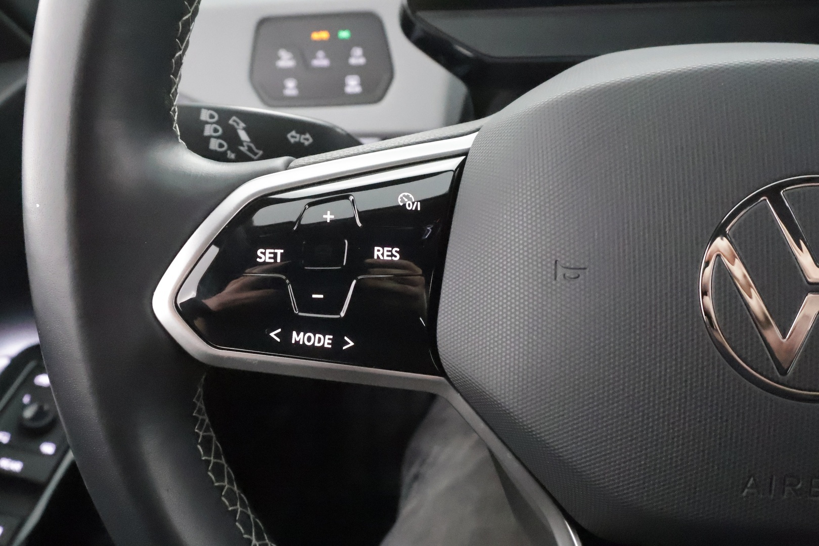 VOLKSWAGEN ID.3 2023 Pro S 150kW - | ACC | ILP | Kaistavahti | IQ.Light | P.Tutkat | Ratinlämmitin | Navi | Puolinahat | Ambient | Koti & Kauppalaturi | Merkkihuollettu |