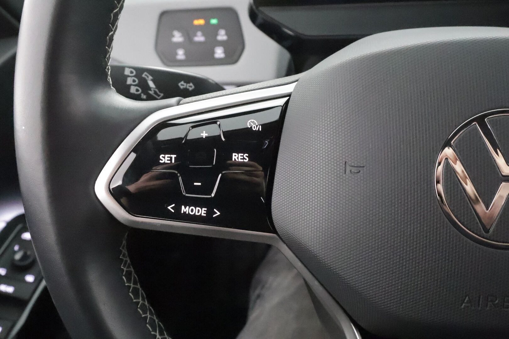 VOLKSWAGEN ID.3 2023 Pro S 150kW - | ACC | ILP | Kaistavahti | IQ.Light | P.Tutkat | Ratinlämmitin | Navi | Puolinahat | Ambient | Koti & Kauppalaturi | Merkkihuollettu |