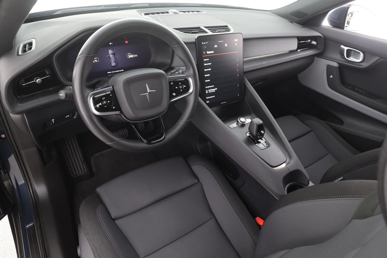 Polestar 2 2020 Long Range Dual Motor, 300kW, 78kWh - | Pilot & Plus | ACC | H&K | Pixel-LED | 360° | Muistipenkki | Sporttipenkit | Lasikatto | 