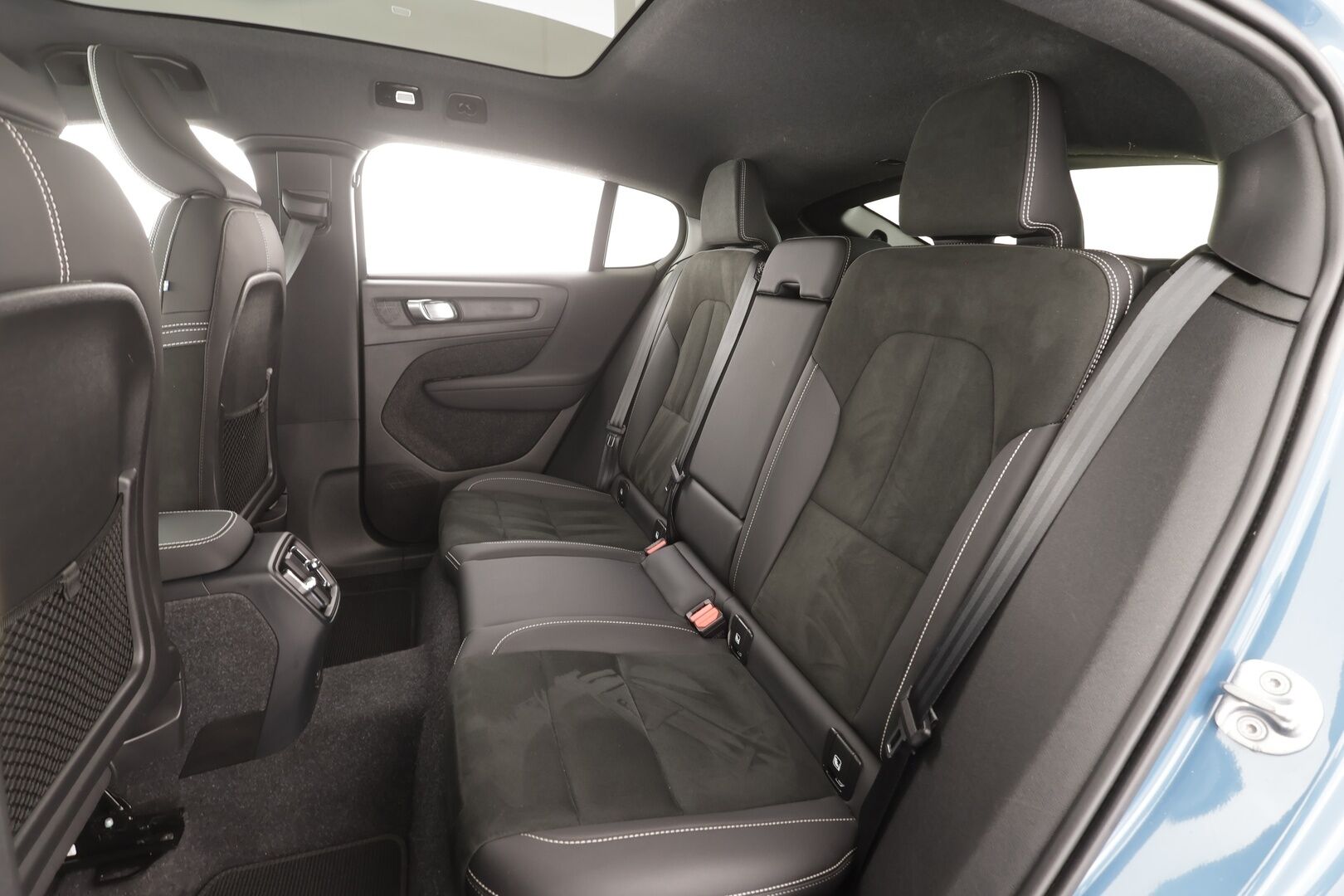 Volvo C40 2022 Recharge Twin Launch Edition aut  - | ACC | ILP | Pixel-LED | H&K | 360° | Lasikatto | Koukku | Muistipenkki | Pilot assist | 