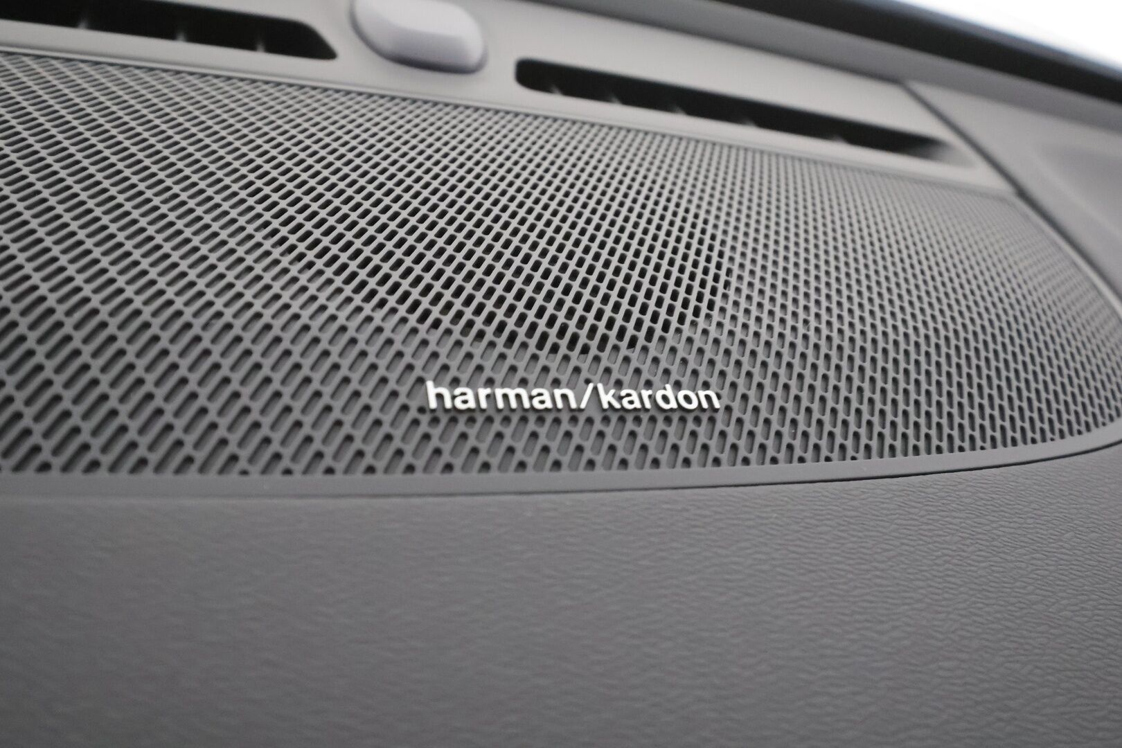 Volvo C40 2022 Recharge Twin Launch Edition aut  - | ACC | ILP | Pixel-LED | H&K | 360° | Lasikatto | Koukku | Muistipenkki | Pilot assist | 