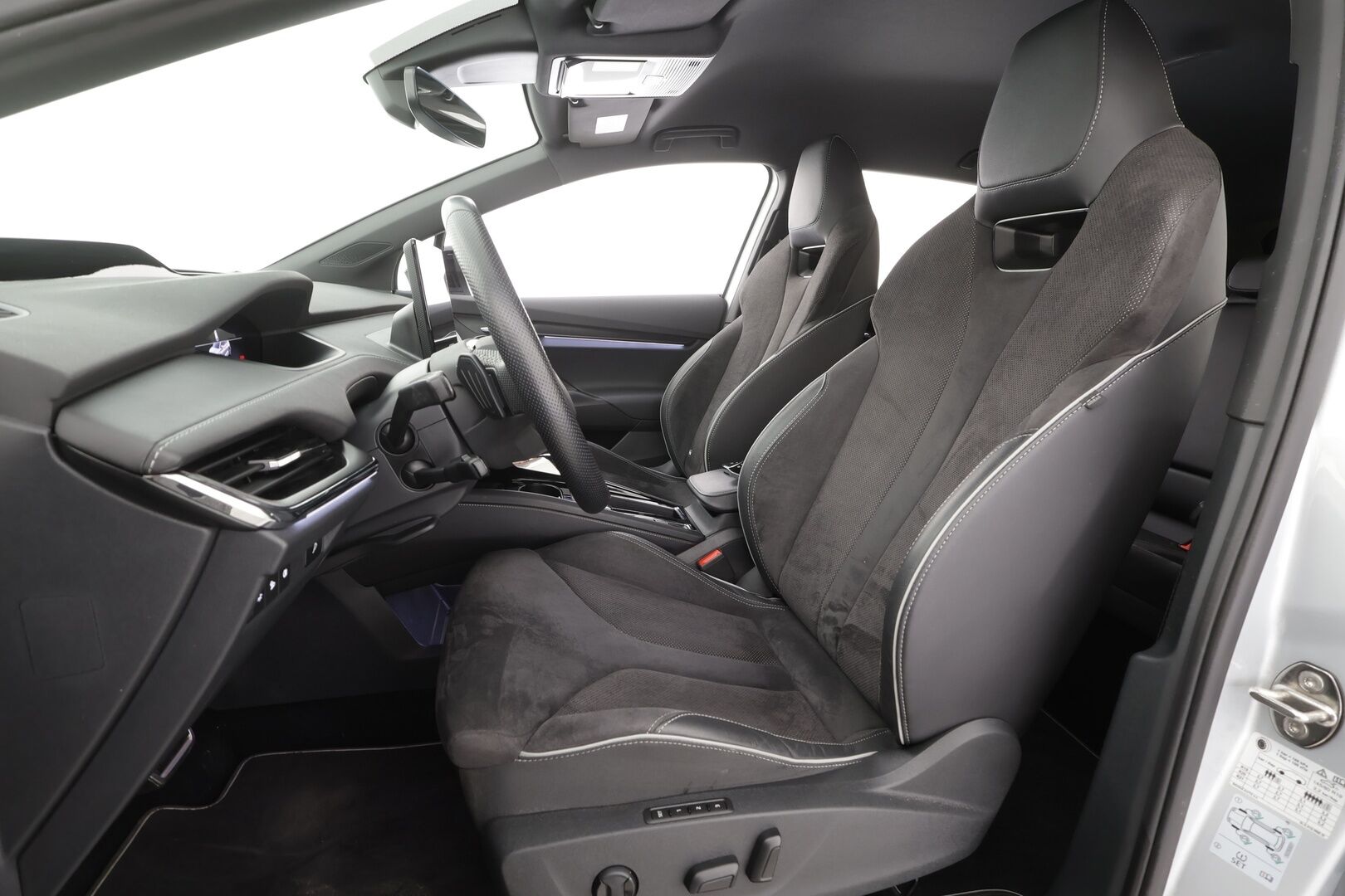 SKODA ENYAQ 2022 80x Sportline - | ACC | ILP | HUD | 360° | Matrix | Muistipenkki | Crystal-maski | Nahka-alcantara | Ambient | DCC | 