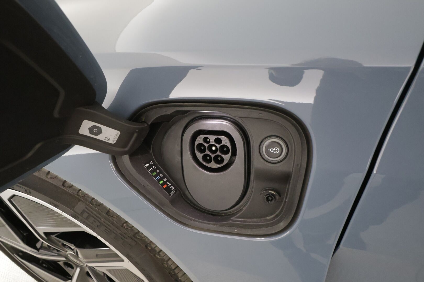 AUDI E-TRON GT 2024 60 quattro - Lämpöpumppu | B&O | Adapt.Vakkari | Panorama | Nahka-Alcantara Digimittari | Huippuvarusteet | MY24 Facelift | Upea!