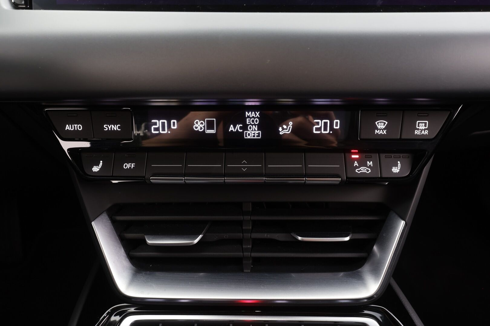 AUDI E-TRON GT 2024 60 quattro - Lämpöpumppu | B&O | Adapt.Vakkari | Panorama | Nahka-Alcantara Digimittari | Huippuvarusteet | MY24 Facelift | Upea!