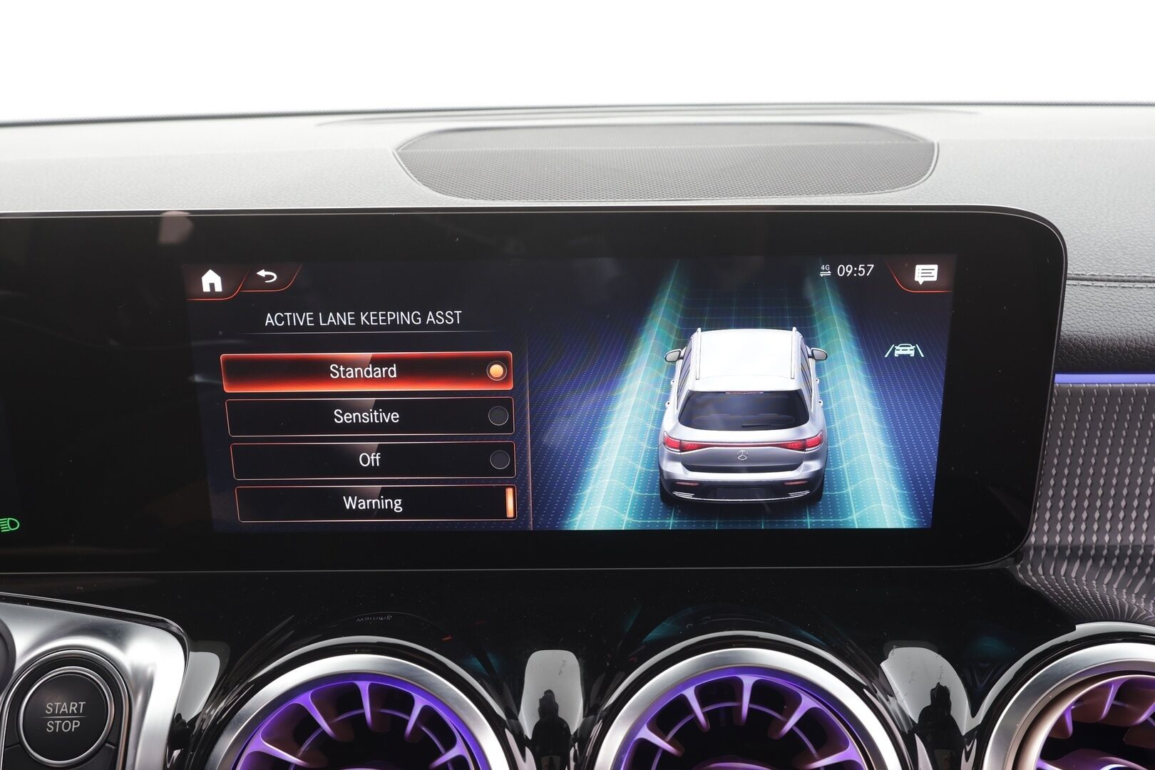 MERCEDES-BENZ EQB 2022 300 4MATIC Business 7-Paik. - | Panorama | Vakkari | P.Kamera | Puolinahat | Midline | Navi | LED | Keyless | Widescreen | Sähköluukku | Merkkihuollettu |