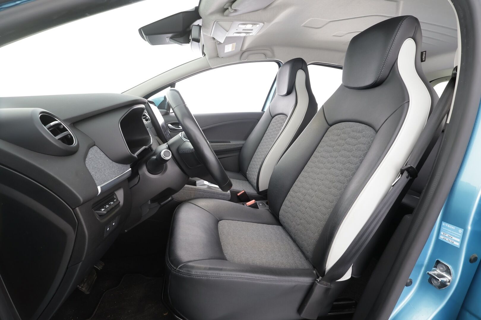 RENAULT ZOE 2022 Intens R135 ZE50 - | P.Kamera | Kaistavahti | Katvevaroitin | Digimittari | Puolinahat | Ratinlämmitin | LED | Navi | Keyless | Vakkari | Merkkihuollettu |