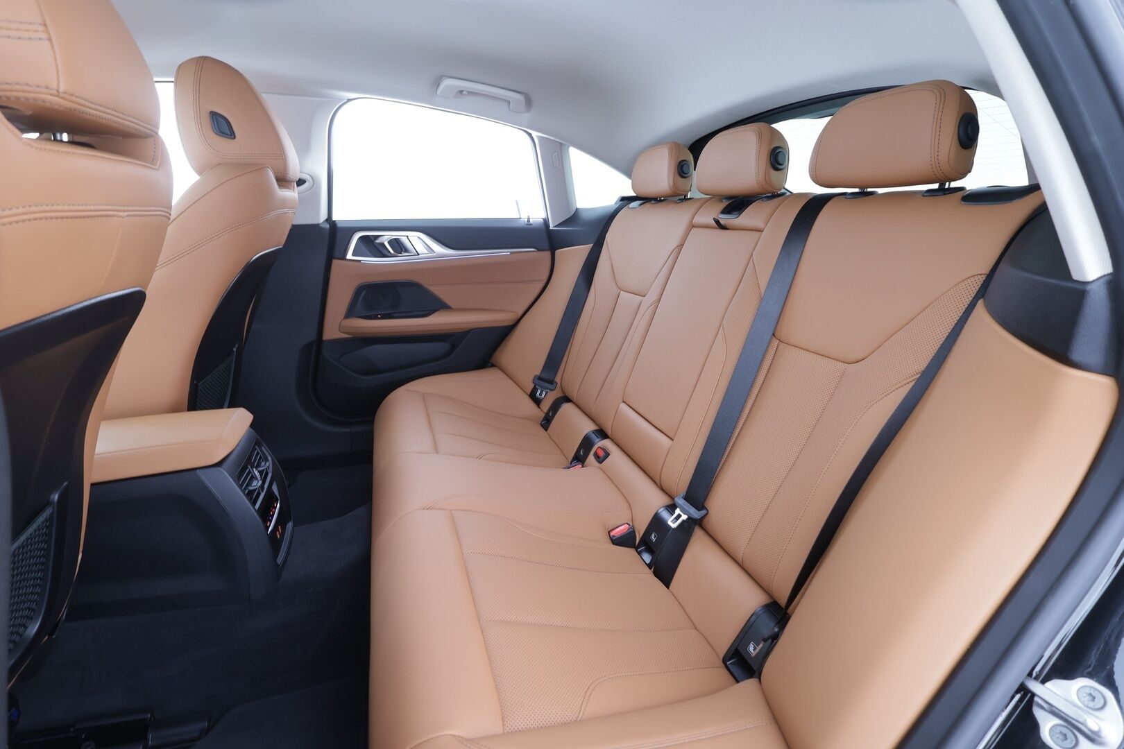 BMW I4 2023 eDrive35 - | ACC | Lisälämmitin | P.Kamera | Widescreen | Sporttipenkit | LED | Nahat | Apple&Android | Merkkihuollettu | Koti&Kauppalaturi |