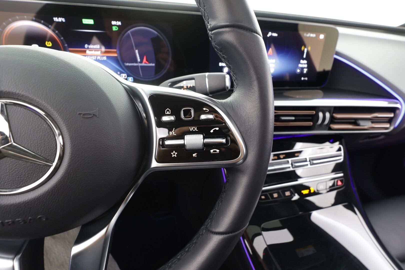 MERCEDES-BENZ EQC 2023 400 4MATIC Premium Business - | ACC | ILP | Distronic+ | Multibeam | 360° | Kattoluukku | Koukku | Sporttipenkit | Nahat | Ambient | Sähk. takaluukku | 