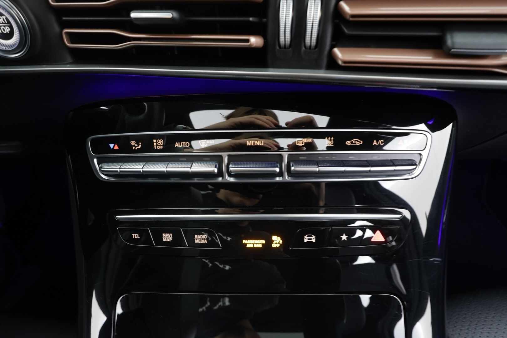 MERCEDES-BENZ EQC 2023 400 4MATIC Premium Business - | ACC | ILP | Distronic+ | Multibeam | 360° | Kattoluukku | Koukku | Sporttipenkit | Nahat | Ambient | Sähk. takaluukku | 