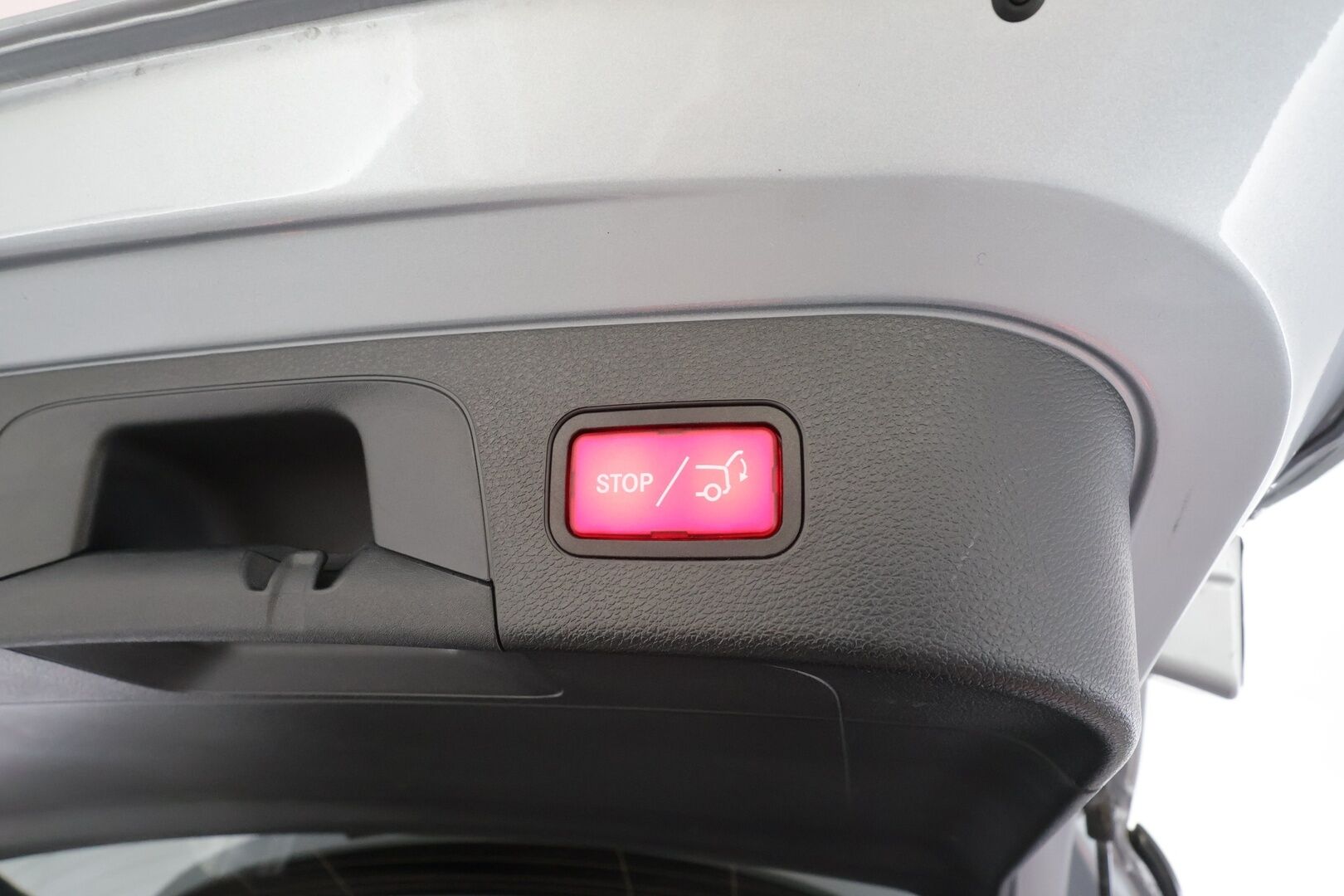 MERCEDES-BENZ EQC 2023 400 4MATIC Premium Business - | ACC | ILP | Distronic+ | Multibeam | 360° | Kattoluukku | Koukku | Sporttipenkit | Nahat | Ambient | Sähk. takaluukku | 