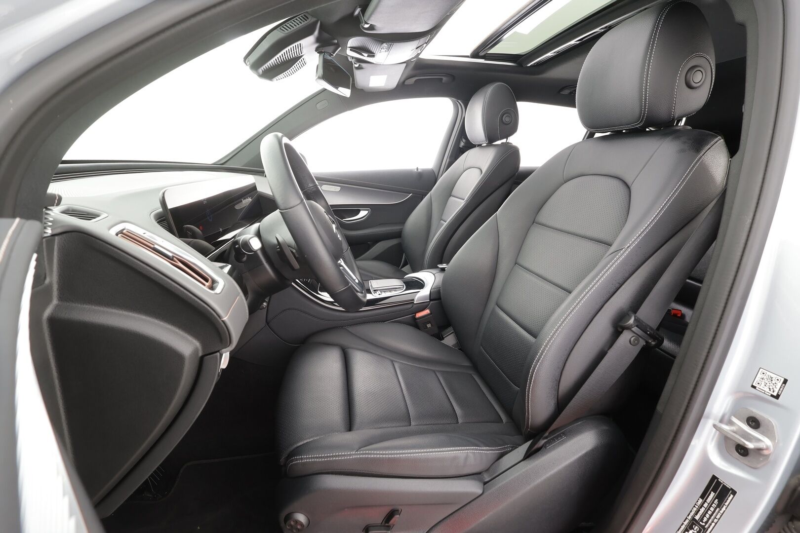 MERCEDES-BENZ EQC 2023 400 4MATIC Premium Business - | ACC | ILP | Distronic+ | Multibeam | 360° | Kattoluukku | Koukku | Sporttipenkit | Nahat | Ambient | Sähk. takaluukku | 