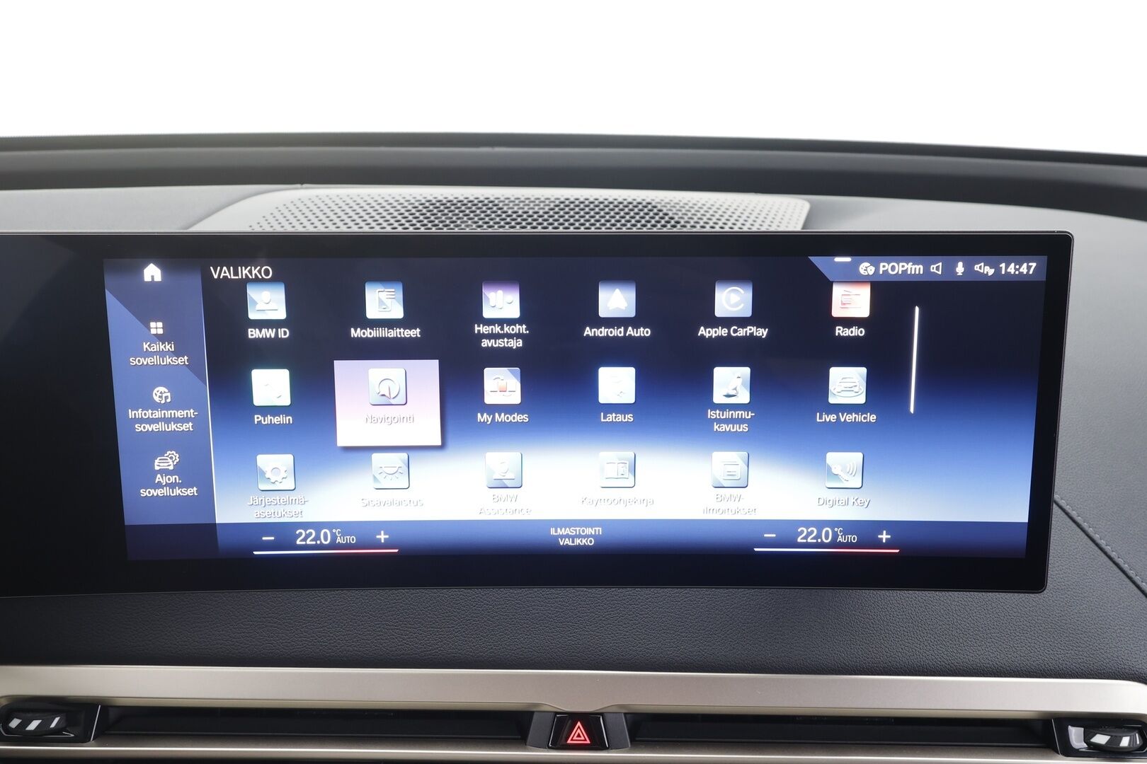 BMW iX 2022 xDrive40 - | ACC | Lisälämmitin | Koukku | Sky lounge | HUD | Widescreen | H/K | 360 Kamera | Comfort access | Nahat Muistilla | Merkkihuollettu |