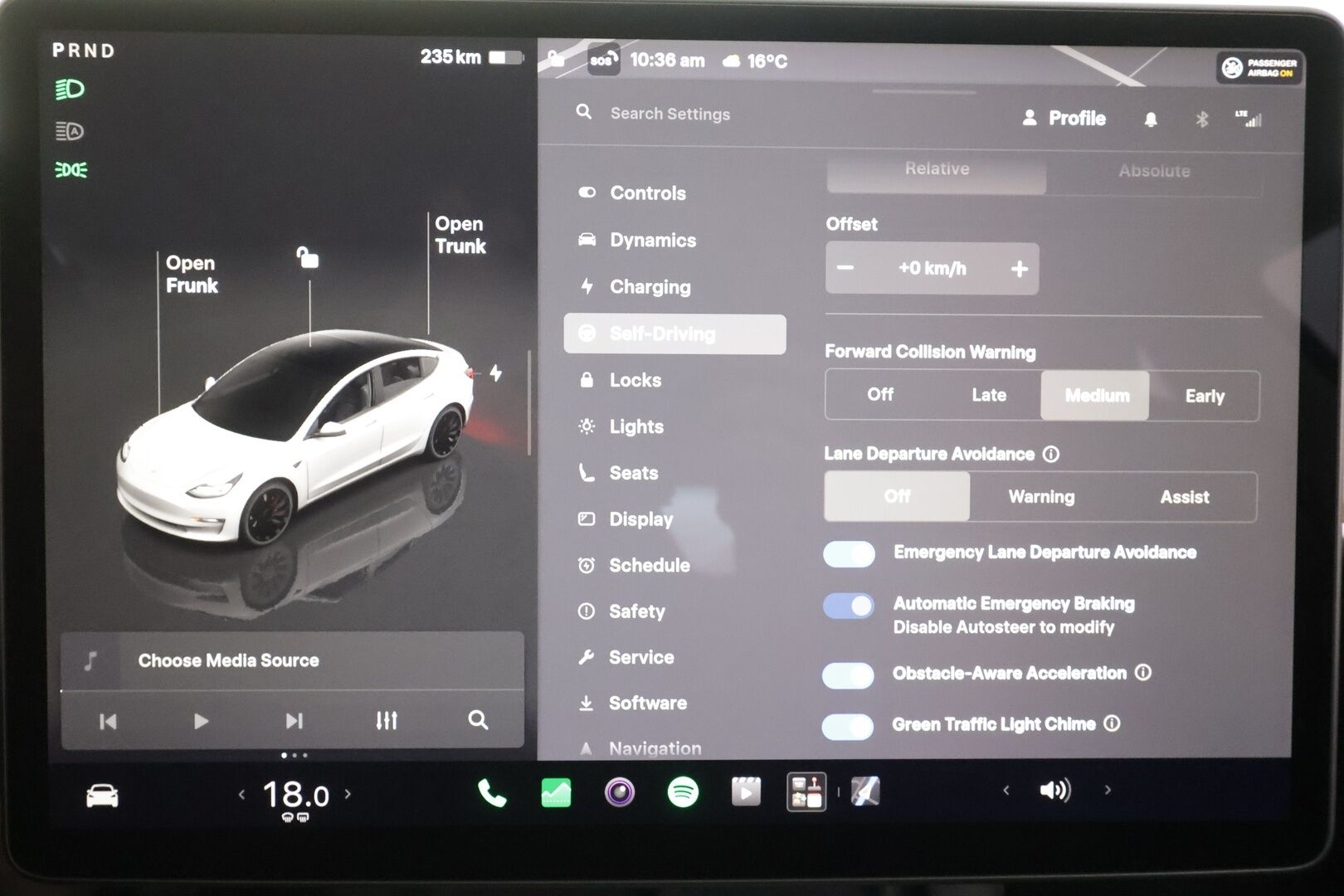 TESLA MODEL 3 2023 Performance Dual Motor - | ACC | ILP | Ryzen | Matrix | Lasikatto | Premium audio | Sähkönahat | Muistipenkki | P.kamera | Autosteer | Track mode | Lämm. ratti | 