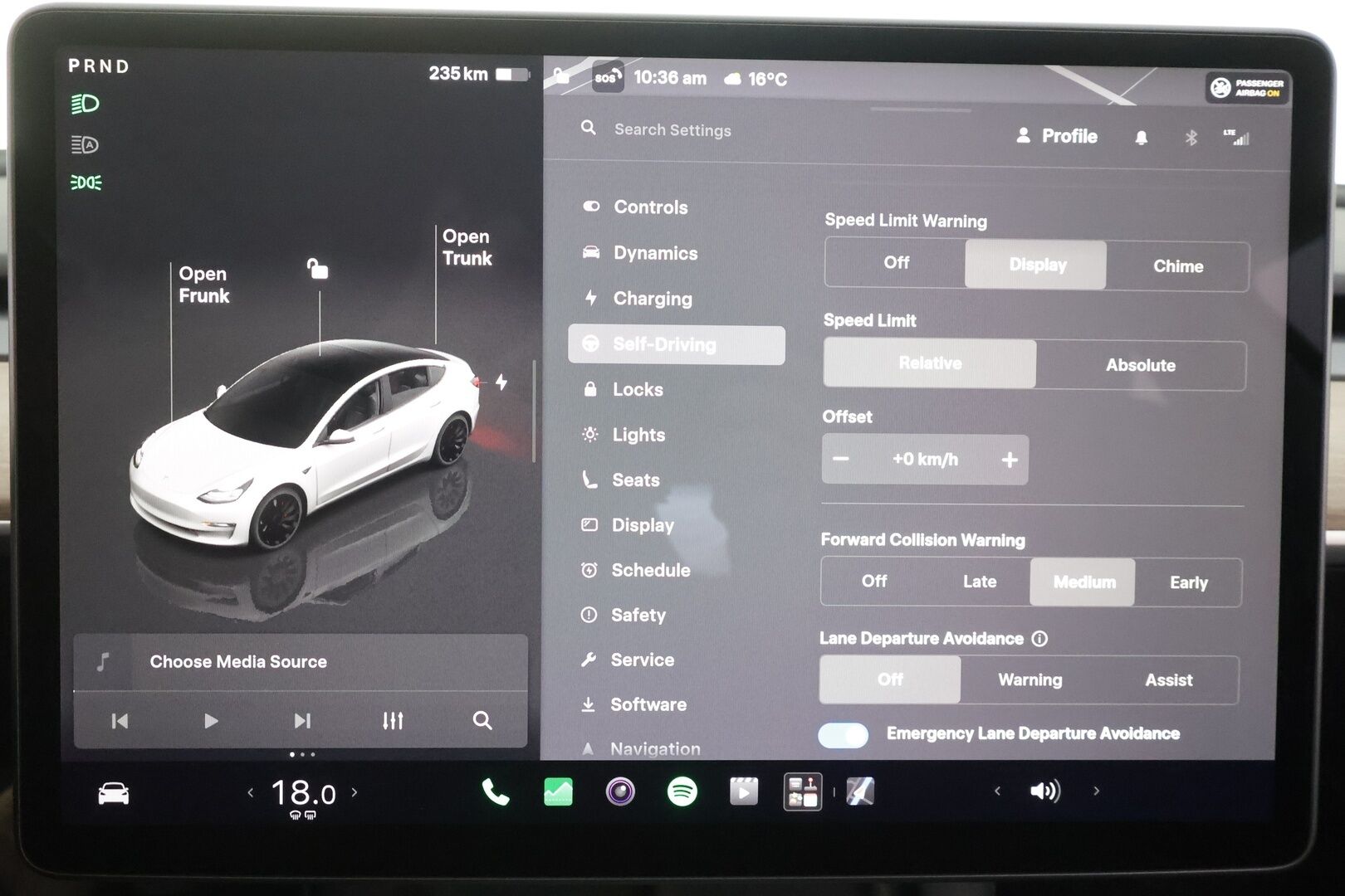 TESLA MODEL 3 2023 Performance Dual Motor - | ACC | ILP | Ryzen | Matrix | Lasikatto | Premium audio | Sähkönahat | Muistipenkki | P.kamera | Autosteer | Track mode | Lämm. ratti | 