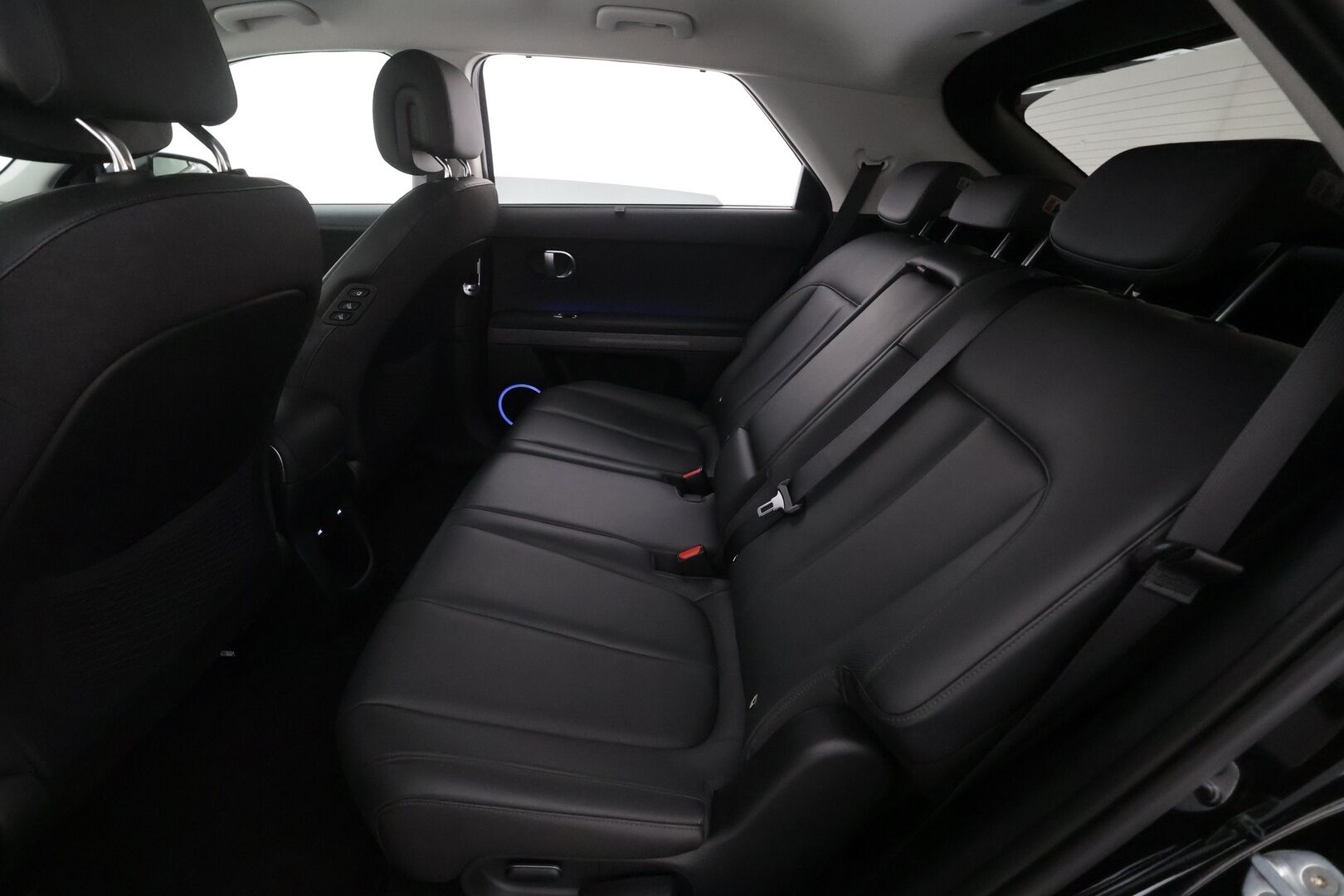 HYUNDAI IONIQ 5 2022 Project 45 AWD - | ACC | ILP | Aurinkopaneelikatto | HUD | Ilm. relax penkit | 360° | Bose | Muistipenkki | Nahat | ALV | Merkkihuollot | 