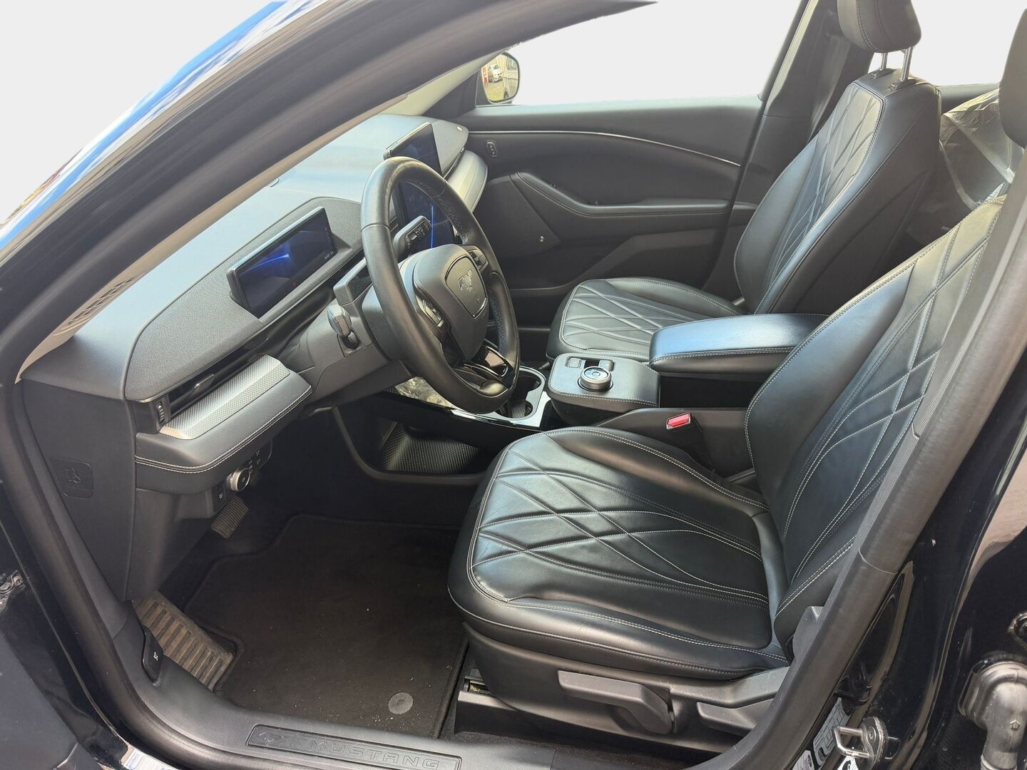 FORD MUSTANG MACH-E 2022 RWD Standard Range - | ACC | B&O | 360 Kamera | Nahkasisusta | BLIS | Navi | Digimittaristo | Kahdet renkaat aluvanteilla | 
