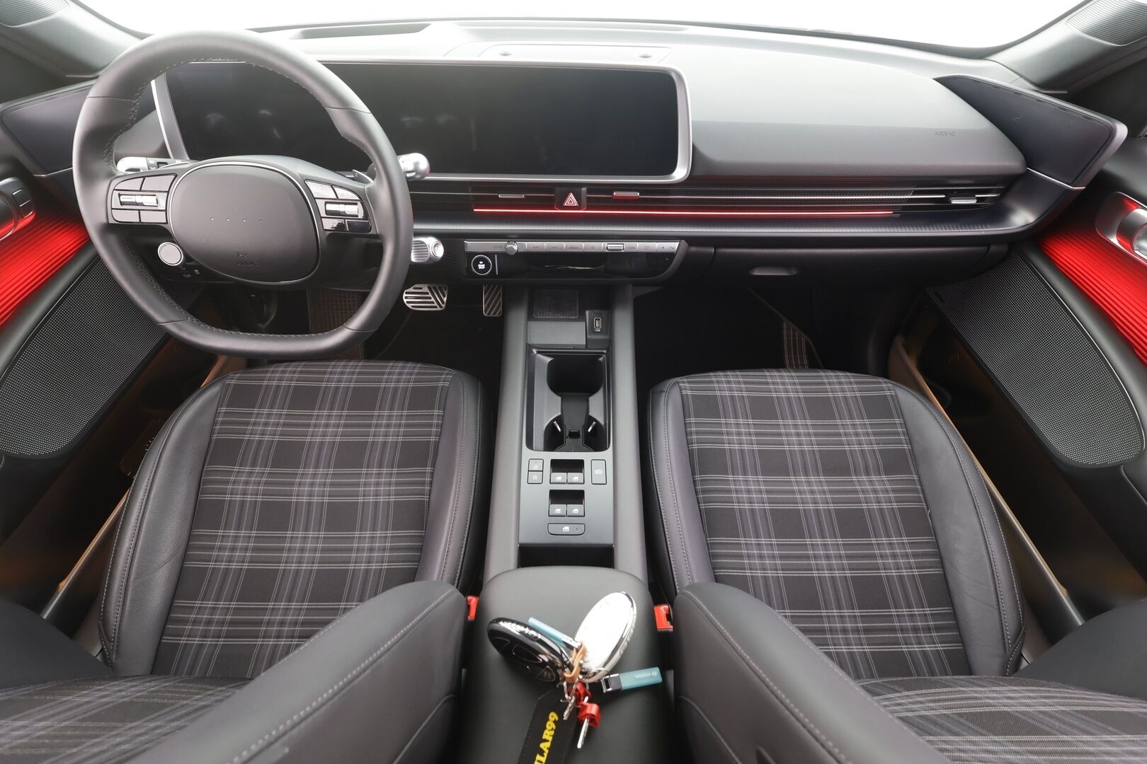 HYUNDAI IONIQ 6 2023 77 kWh 325 hv AWD First Edition - | Adapt.Vakkari | Lämpöpumppu | Vetokoukku | BOSE | Lasikattoluukku | HUD | Matrix LED |  Muistipenkki | 360 Kamera | 