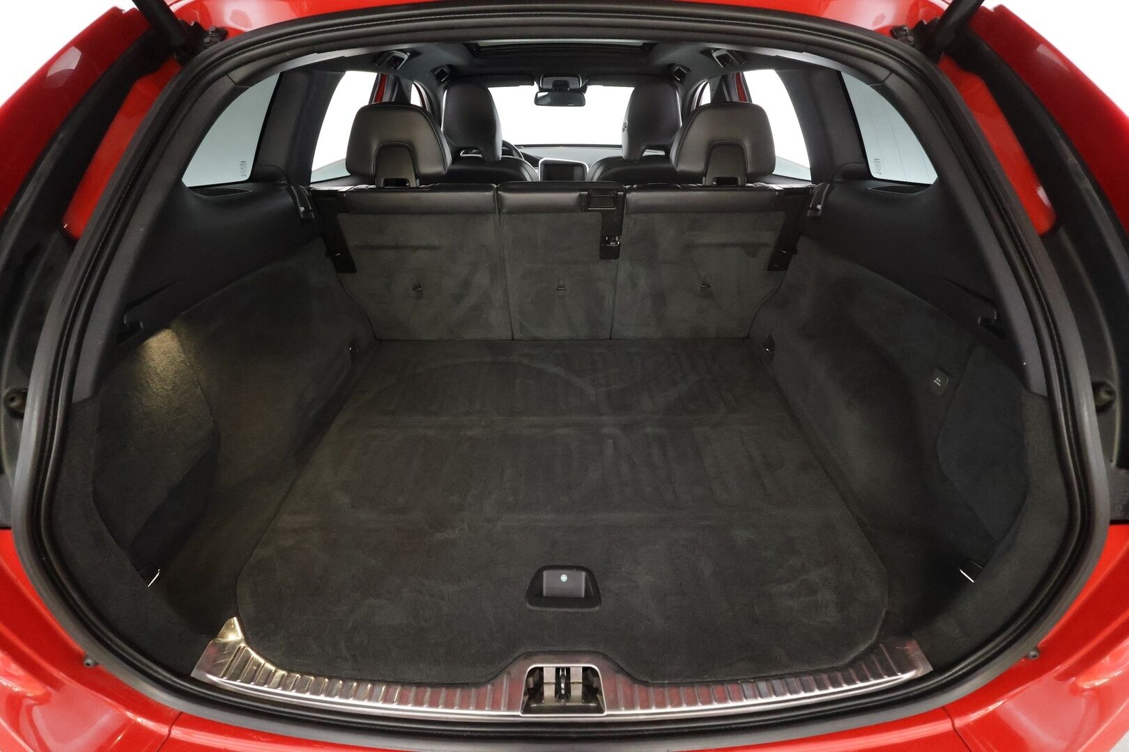 Volvo XC60 2014 T5 R-Design aut * Panorama / Webasto / Koukku / ACC / Xenon / P.Kamera / Muistipenkki / Navi / Kaistavahti * - Kahdet renkaat aluvanteilla / HUIPPU VARUSTEET 