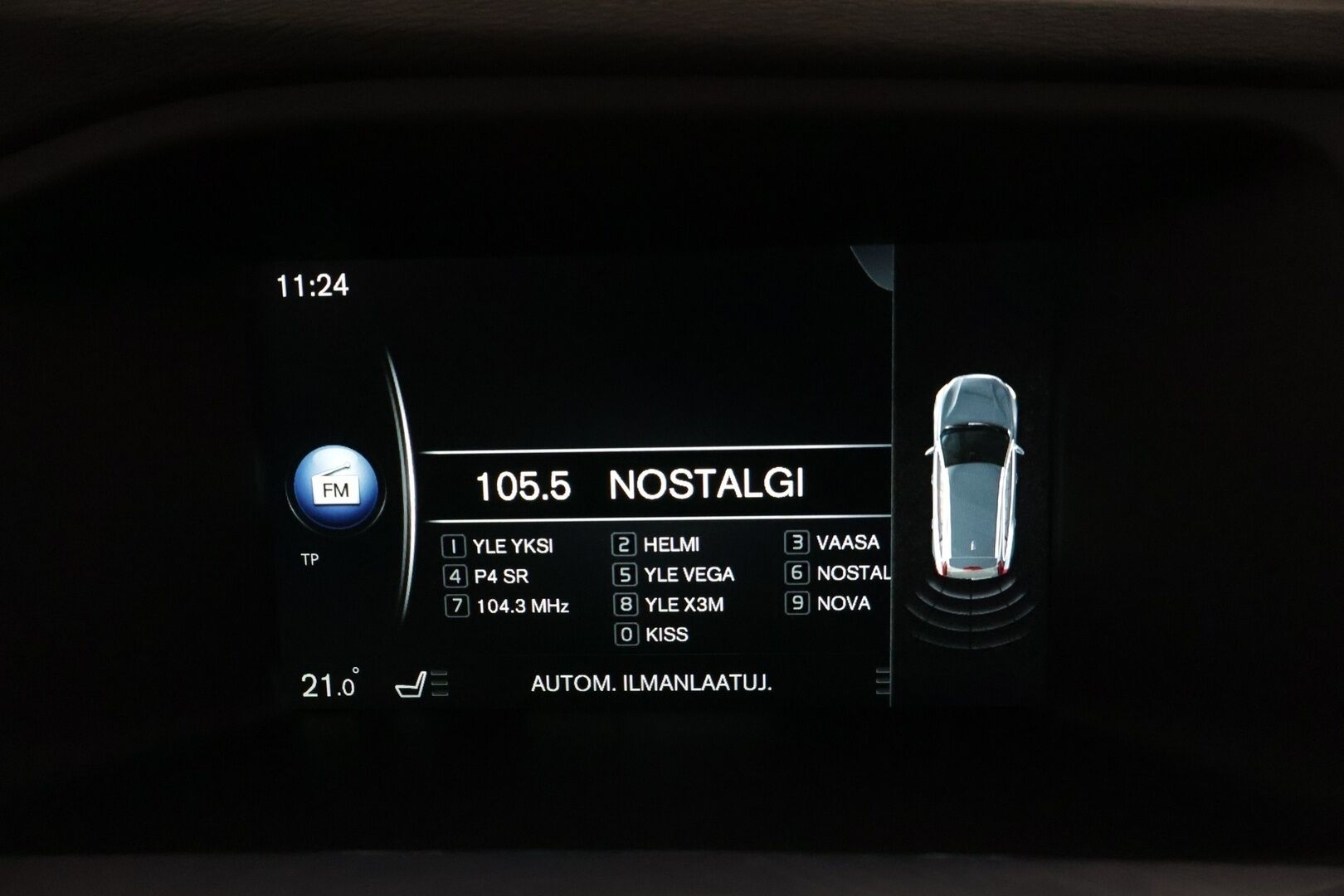 Volvo V60 2015 D4 AWD Momentum aut - | Webasto | Vetokoukku | Navi | Vakionopeudensäädin | 2x Renkaat ja vanteet | Jakopää tehty!