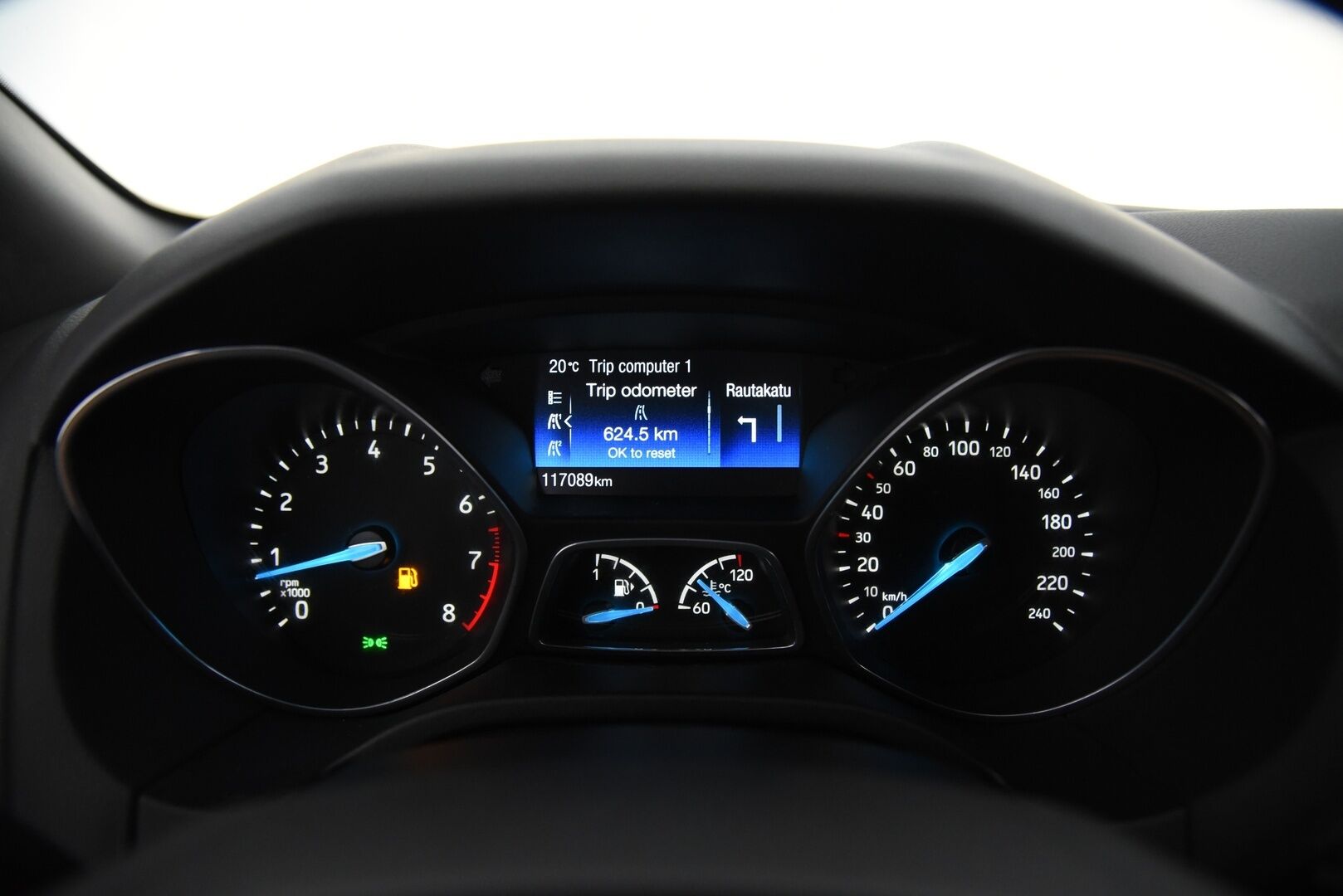 Ford Focus 2018 1,5 EcoBoost 150hv M6 ST-Line 5-ovinen / P-kamera / Navi / Ratinlämmitys / Vakkari - Apple&Android / Hyvät kesä- ja talvirenkaat aluvanteilla!