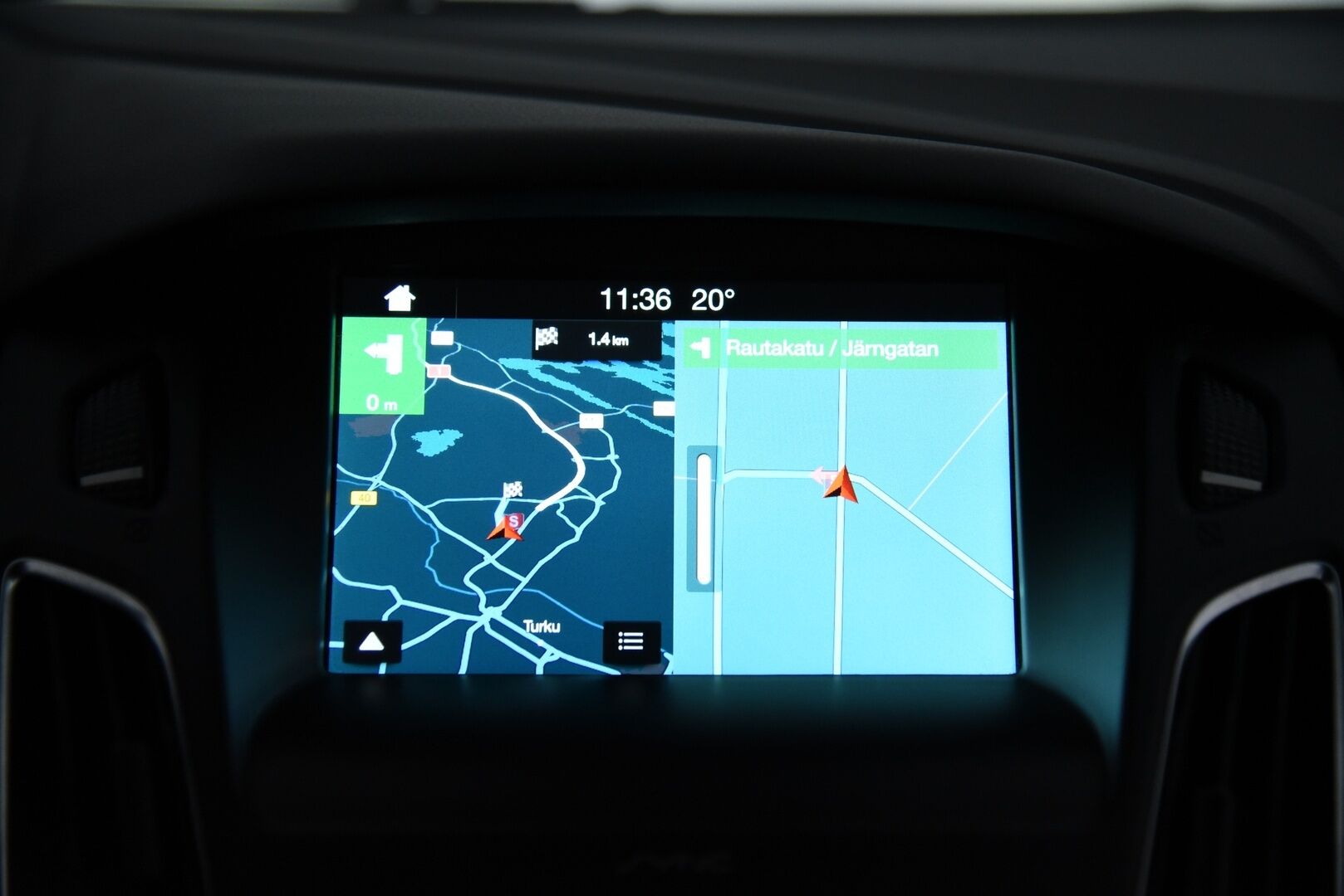 Ford Focus 2018 1,5 EcoBoost 150hv M6 ST-Line 5-ovinen / P-kamera / Navi / Ratinlämmitys / Vakkari - Apple&Android / Hyvät kesä- ja talvirenkaat aluvanteilla!