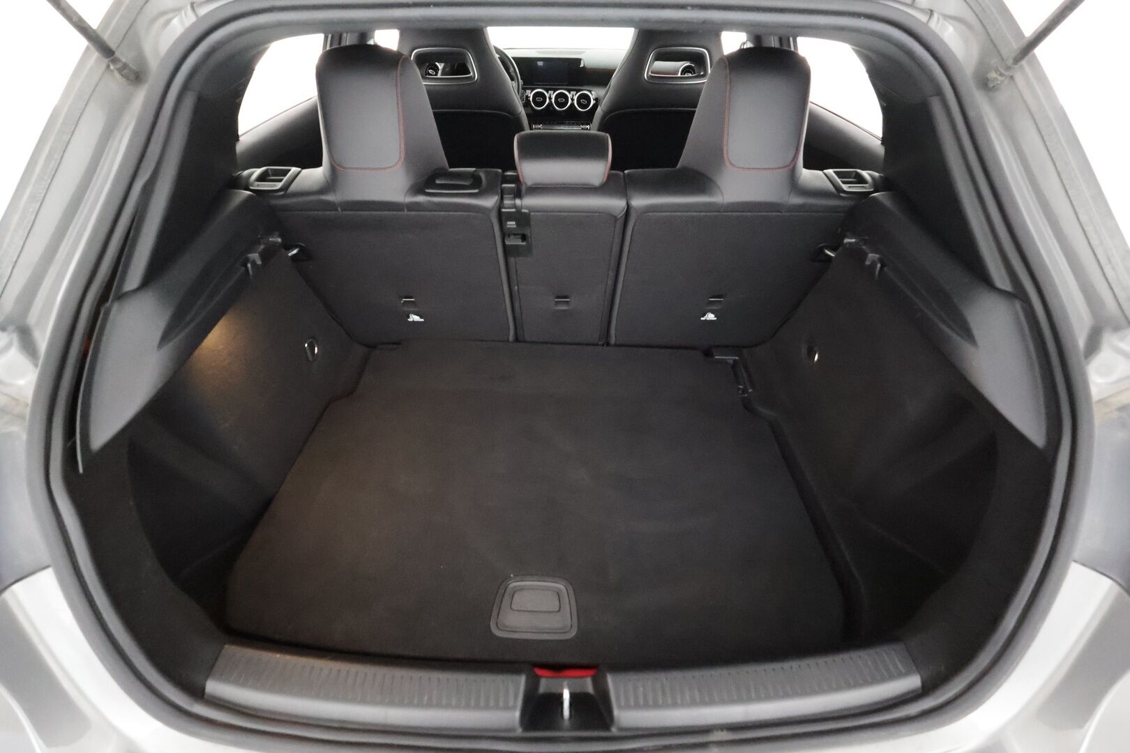 Mercedes-Benz A 2019 220 4MATIC A Business AMG * Multibeam / P.Kamera / Sportpenkit / Kaistavahti / Digimittaristo * - Suomi-auto / Kahdet renkaat