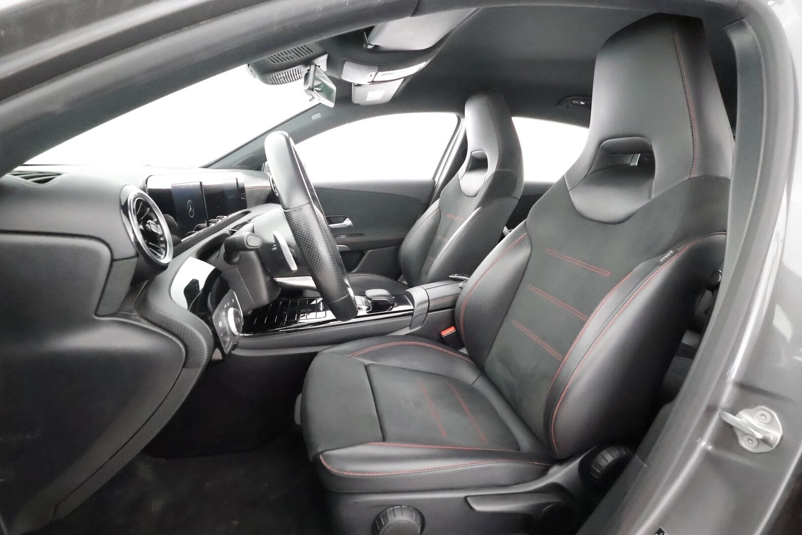 Mercedes-Benz A 2019 220 4MATIC A Business AMG * Multibeam / P.Kamera / Sportpenkit / Kaistavahti / Digimittaristo * - Suomi-auto / Kahdet renkaat