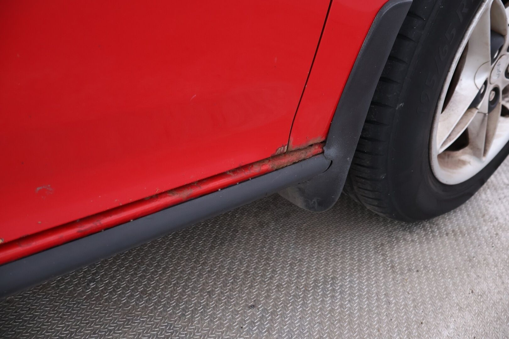 Volkswagen Golf 2005 HATCHBACK 1.6 AUTOMATIC *- YritysOutlet - Myydään vain yrityksille!* - *Juuri katsastettu / 2x-renkaat / Vetokoukku / Vakkari / särmä huoltokirja!*