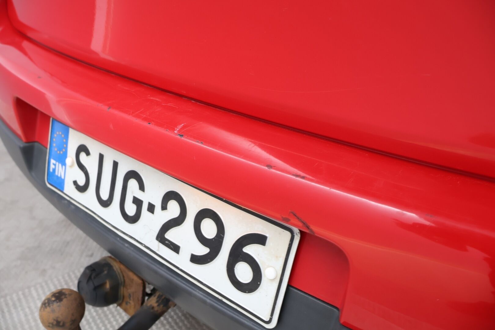 Volkswagen Golf 2005 HATCHBACK 1.6 AUTOMATIC *- YritysOutlet - Myydään vain yrityksille!* - *Juuri katsastettu / 2x-renkaat / Vetokoukku / Vakkari / särmä huoltokirja!*