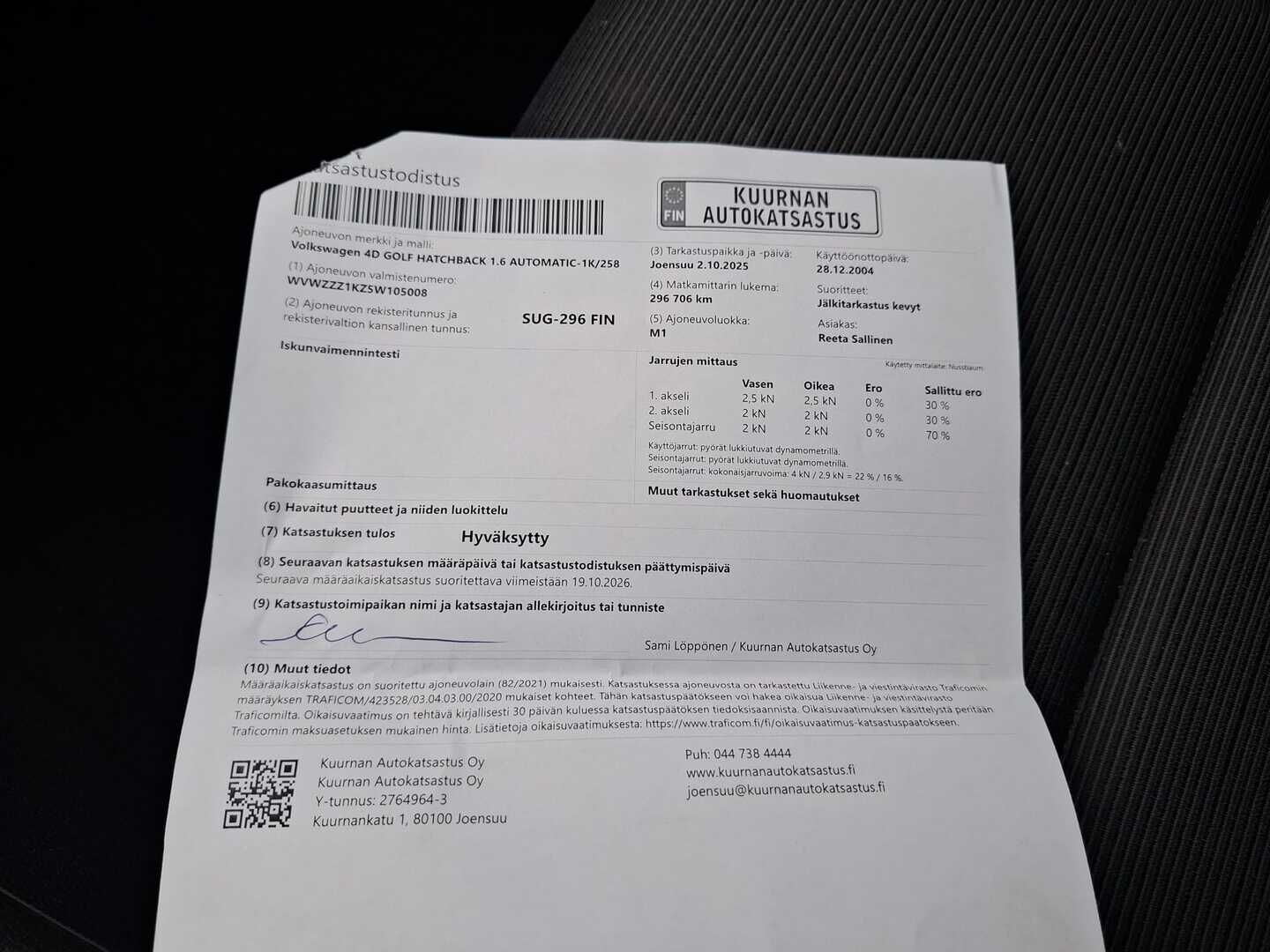 Volkswagen Golf 2005 HATCHBACK 1.6 AUTOMATIC *- YritysOutlet - Myydään vain yrityksille!* - *Juuri katsastettu / 2x-renkaat / Vetokoukku / Vakkari / särmä huoltokirja!*