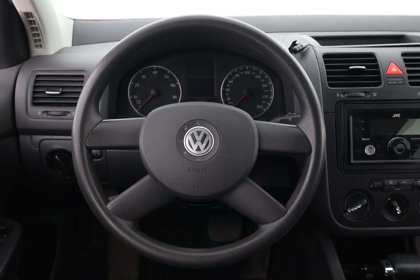 Volkswagen Golf 2005 HATCHBACK 1.6 AUTOMATIC *- YritysOutlet - Myydään vain yrityksille!* - *Juuri katsastettu / 2x-renkaat / Vetokoukku / Vakkari / särmä huoltokirja!*