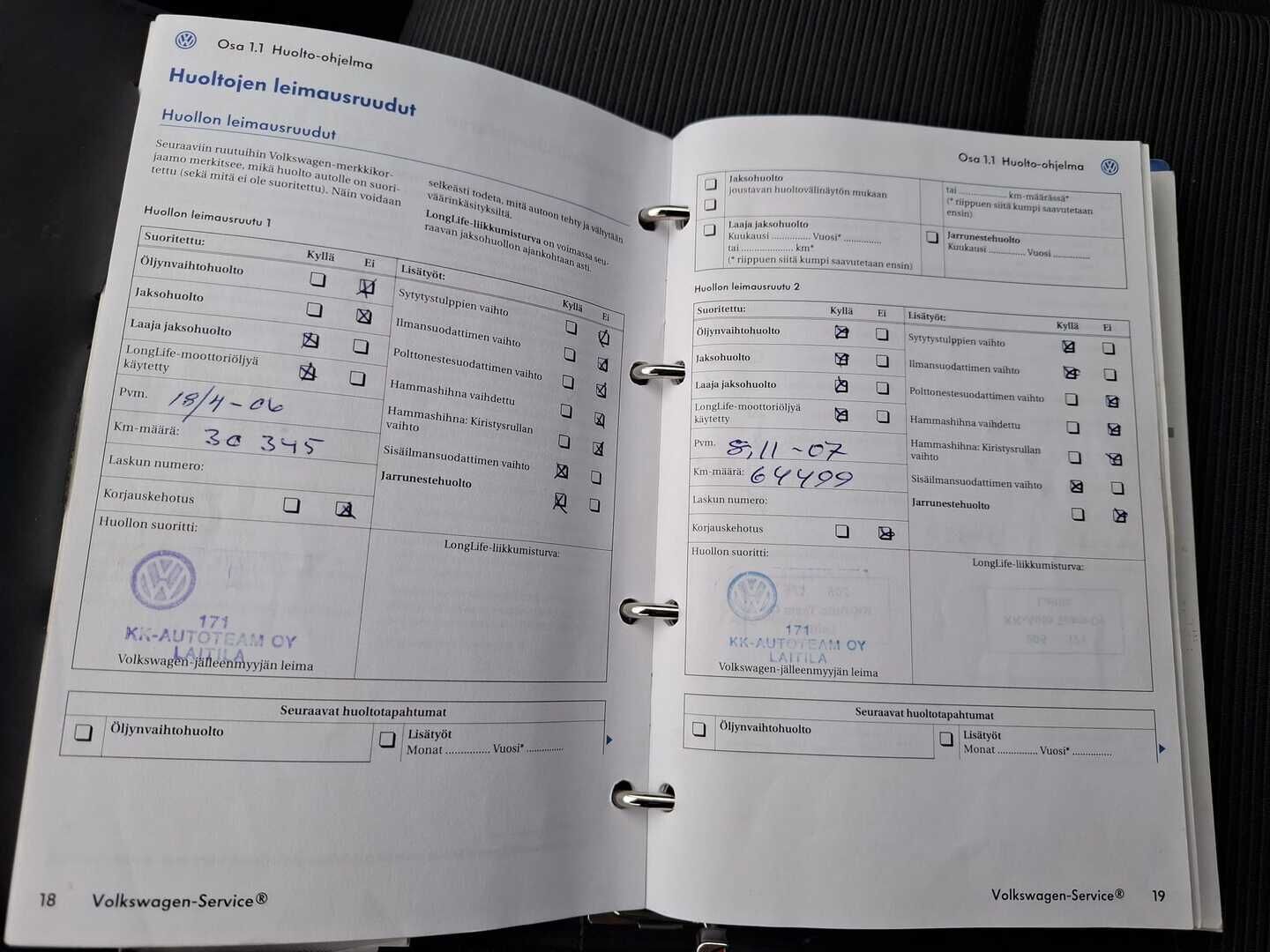 Volkswagen Golf 2005 HATCHBACK 1.6 AUTOMATIC *- YritysOutlet - Myydään vain yrityksille!* - *Juuri katsastettu / 2x-renkaat / Vetokoukku / Vakkari / särmä huoltokirja!*