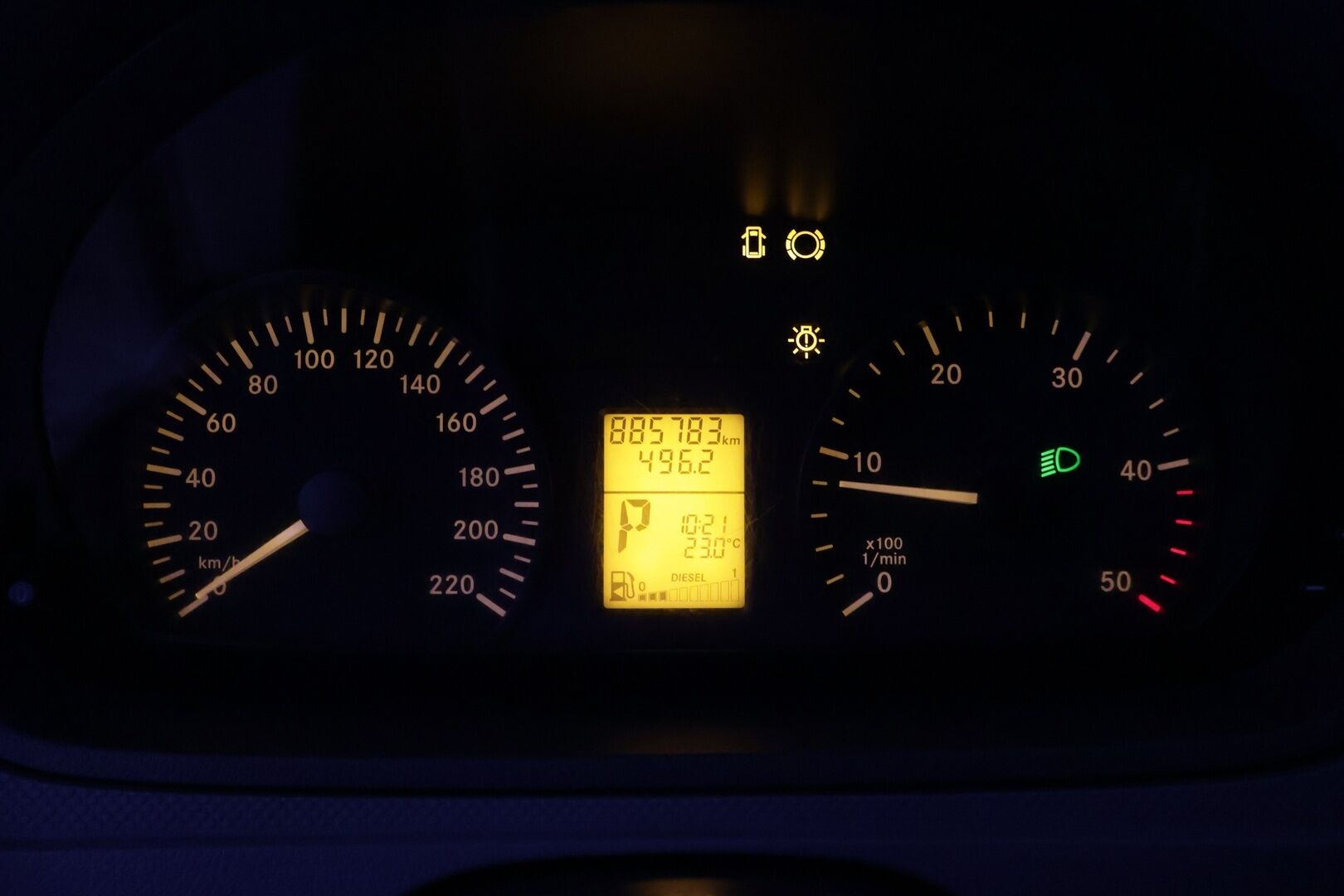 Mercedes-Benz Vito 2010 115CDI -3,2/34K tila-autopohja pitkä A3 Aut. 9P. *YritysOutlet - Myydään vain yrityksille* - **9-Paikkainen / Moottori vaihdettu / Webasto / 2x renkaat aluilla / Sähköinen liukuovi**