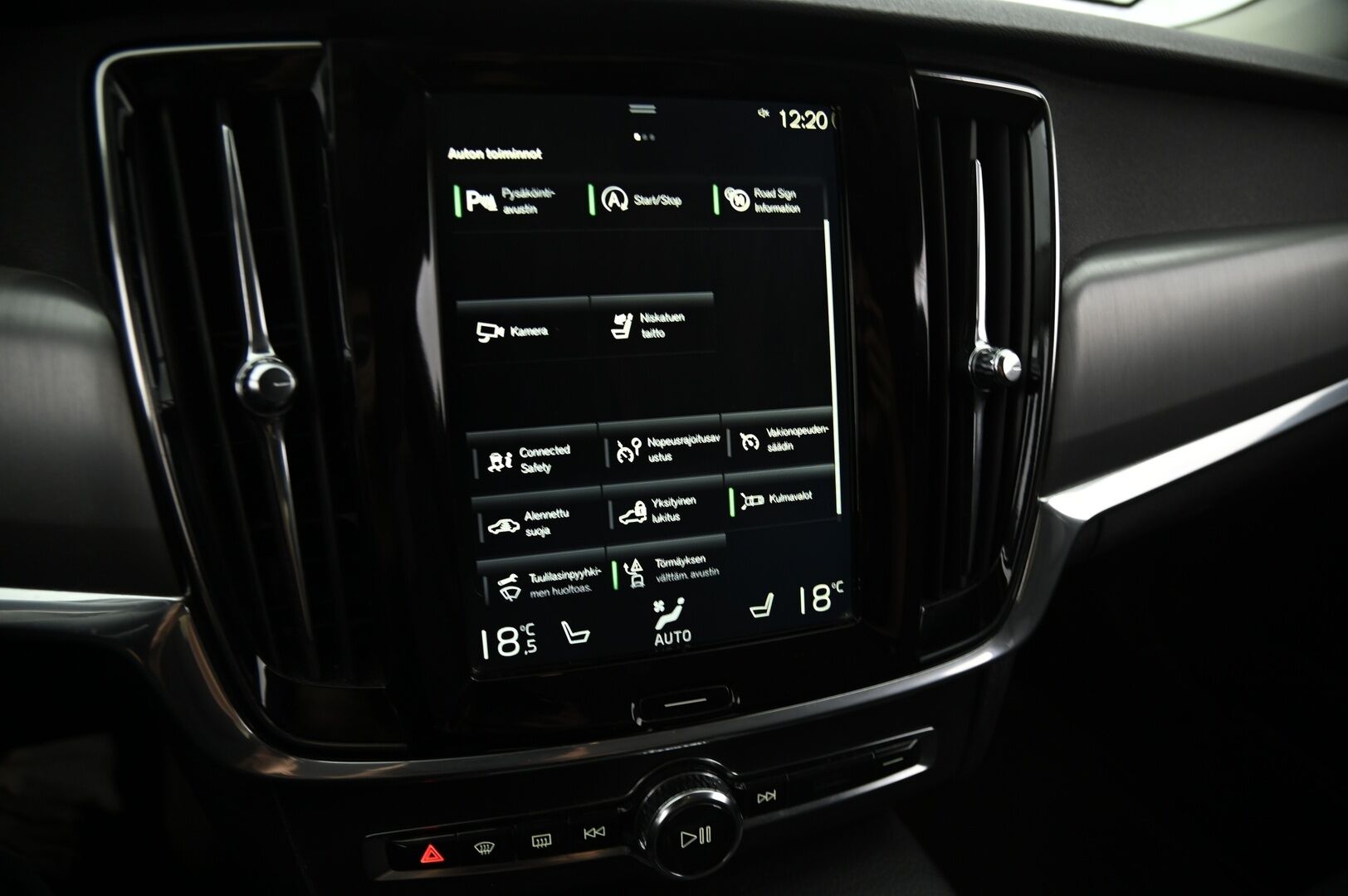 Volvo S90 2017 D4 AWD Business aut * Pilot assist / Webasto / LED / P. kamera / Puolinahat / Vetokoukku* - Ilman AD-Bluea / Hiljattain katsastettu ja huollettu