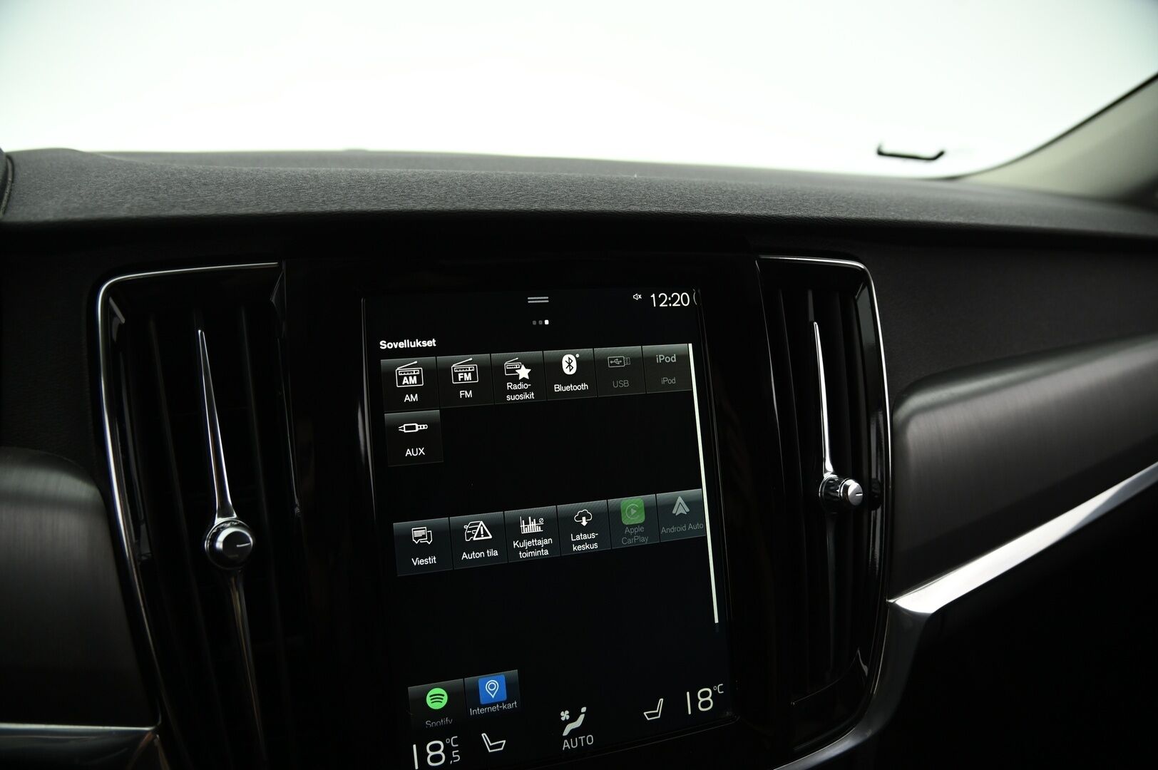 Volvo S90 2017 D4 AWD Business aut * Pilot assist / Webasto / LED / P. kamera / Puolinahat / Vetokoukku* - Ilman AD-Bluea / Hiljattain katsastettu ja huollettu