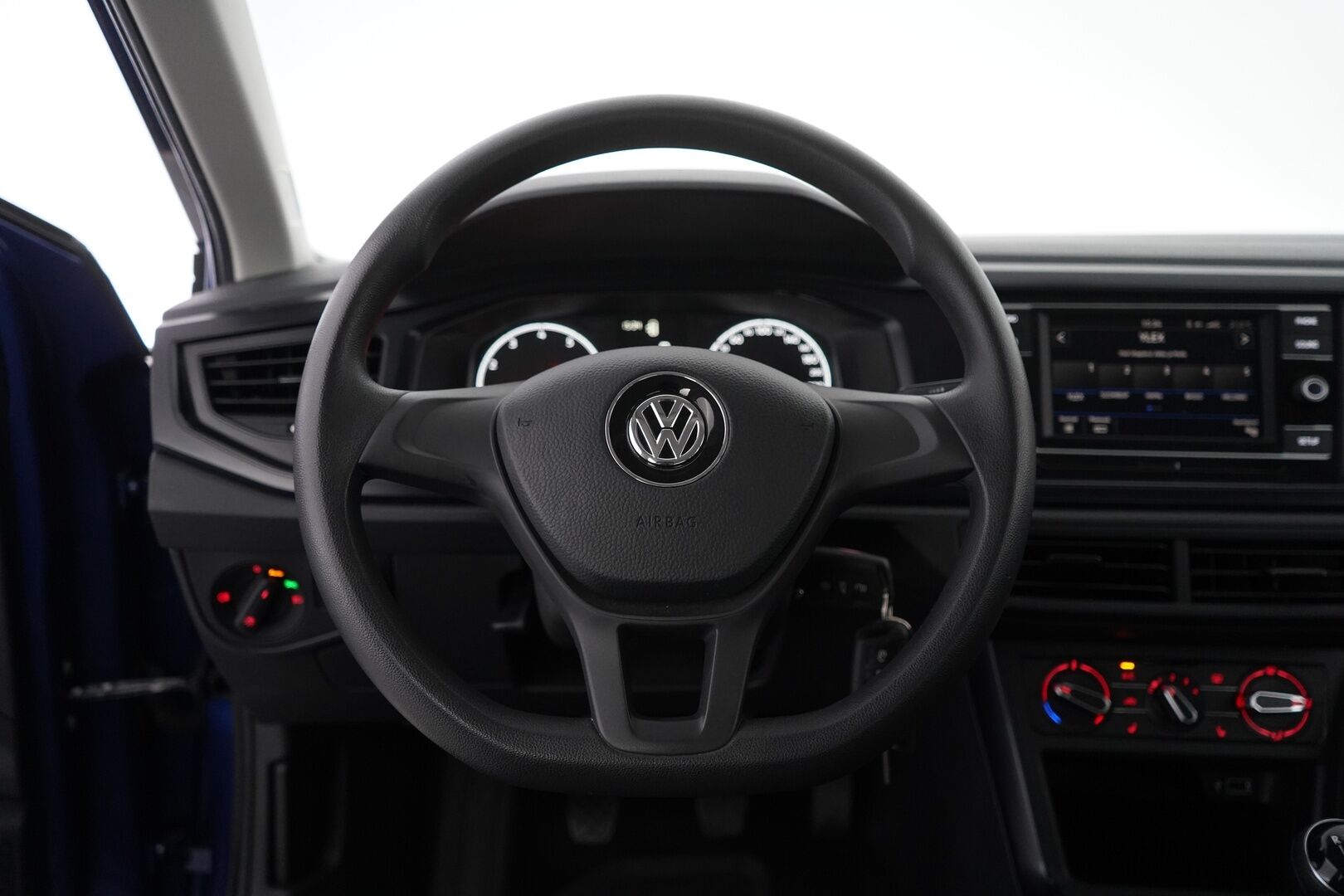 Volkswagen Polo 2019 Trendline 1,0 59 kW (80 hv) * Vakkari / Tutkat / Ilmastointi / BT * - 3,99% KORKOTARJOUS TÄHÄN AUTOON 21.9. ASTI - Suomi-auto / Kahdet renkaat 