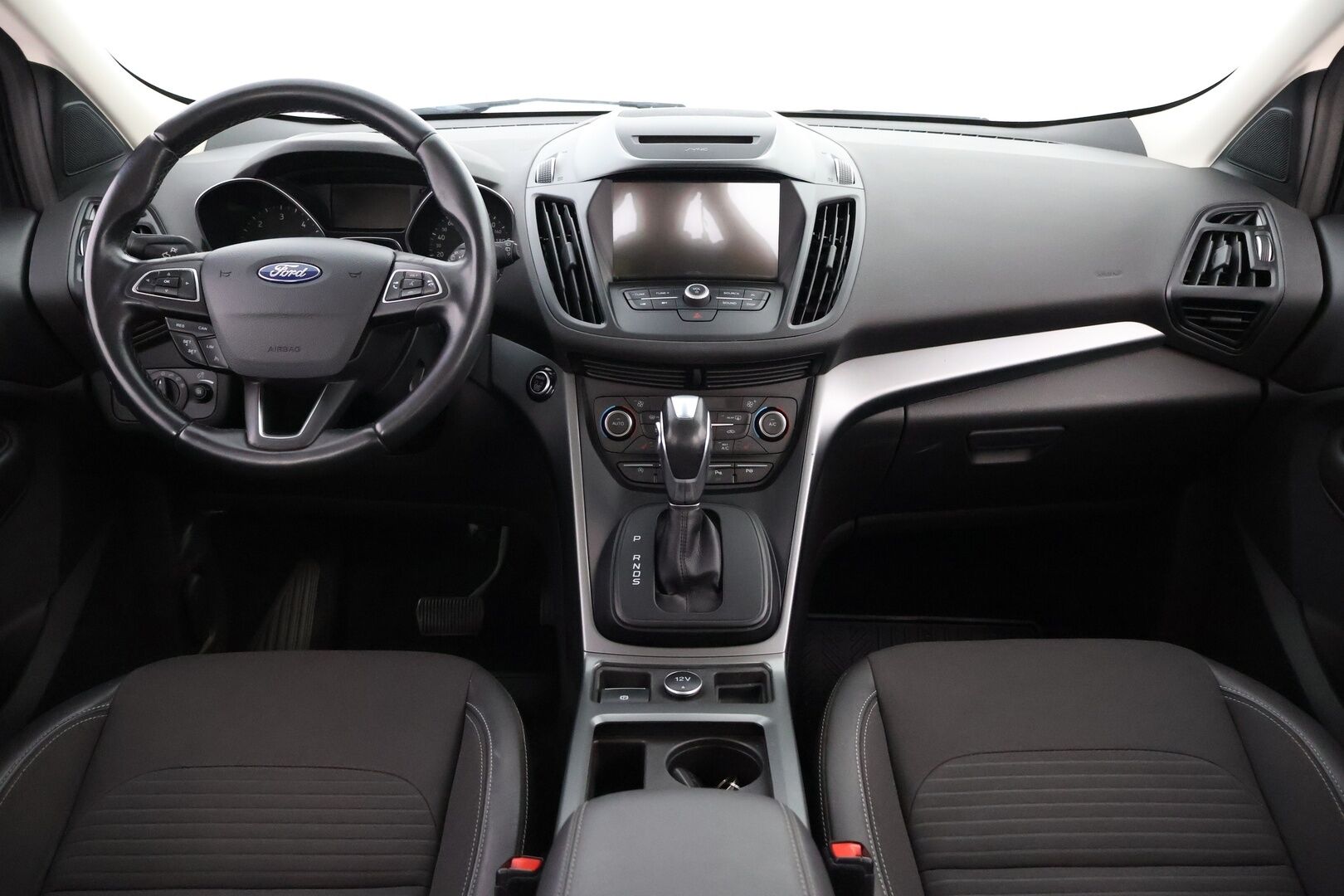 Ford Kuga 2019 1,5 TDCi 120 hv PowerShift A6 FWD Style 5-ovinen - Suomiauto | Webasto | Vetokoukku | Peruutuskamera | Navi | Lämpölasi   | 2x Renkaat Aluvantein!