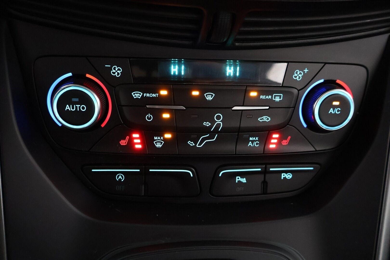 Ford Kuga 2019 1,5 TDCi 120 hv PowerShift A6 FWD Style 5-ovinen - Suomiauto | Webasto | Vetokoukku | Peruutuskamera | Navi | Lämpölasi   | 2x Renkaat Aluvantein!